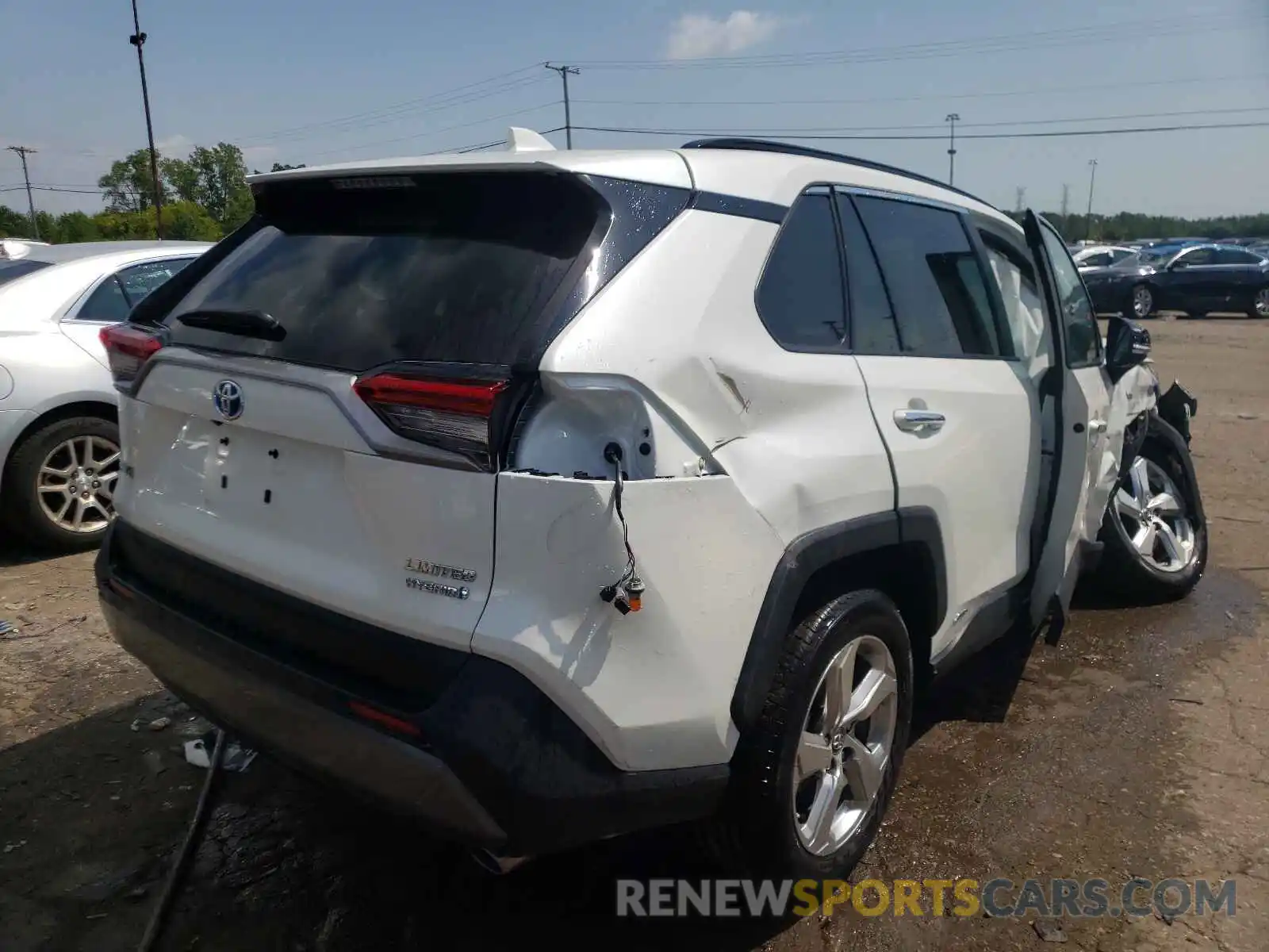 4 Photograph of a damaged car 2T3DWRFV9KW009396 TOYOTA RAV4 2019