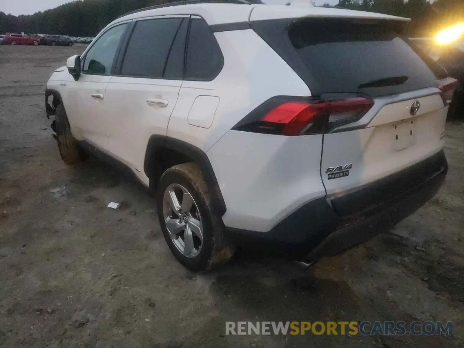 3 Photograph of a damaged car 2T3DWRFV9KW021712 TOYOTA RAV4 2019