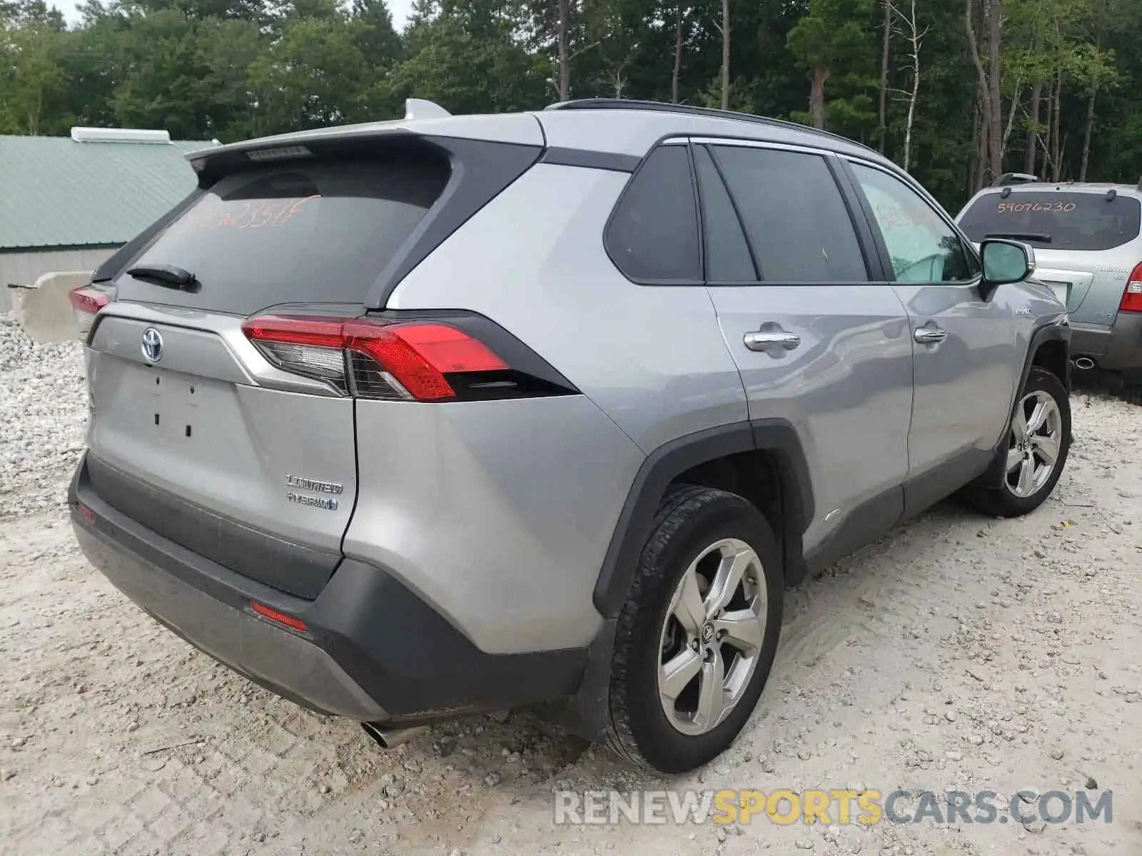 4 Photograph of a damaged car 2T3DWRFV9KW040745 TOYOTA RAV4 2019