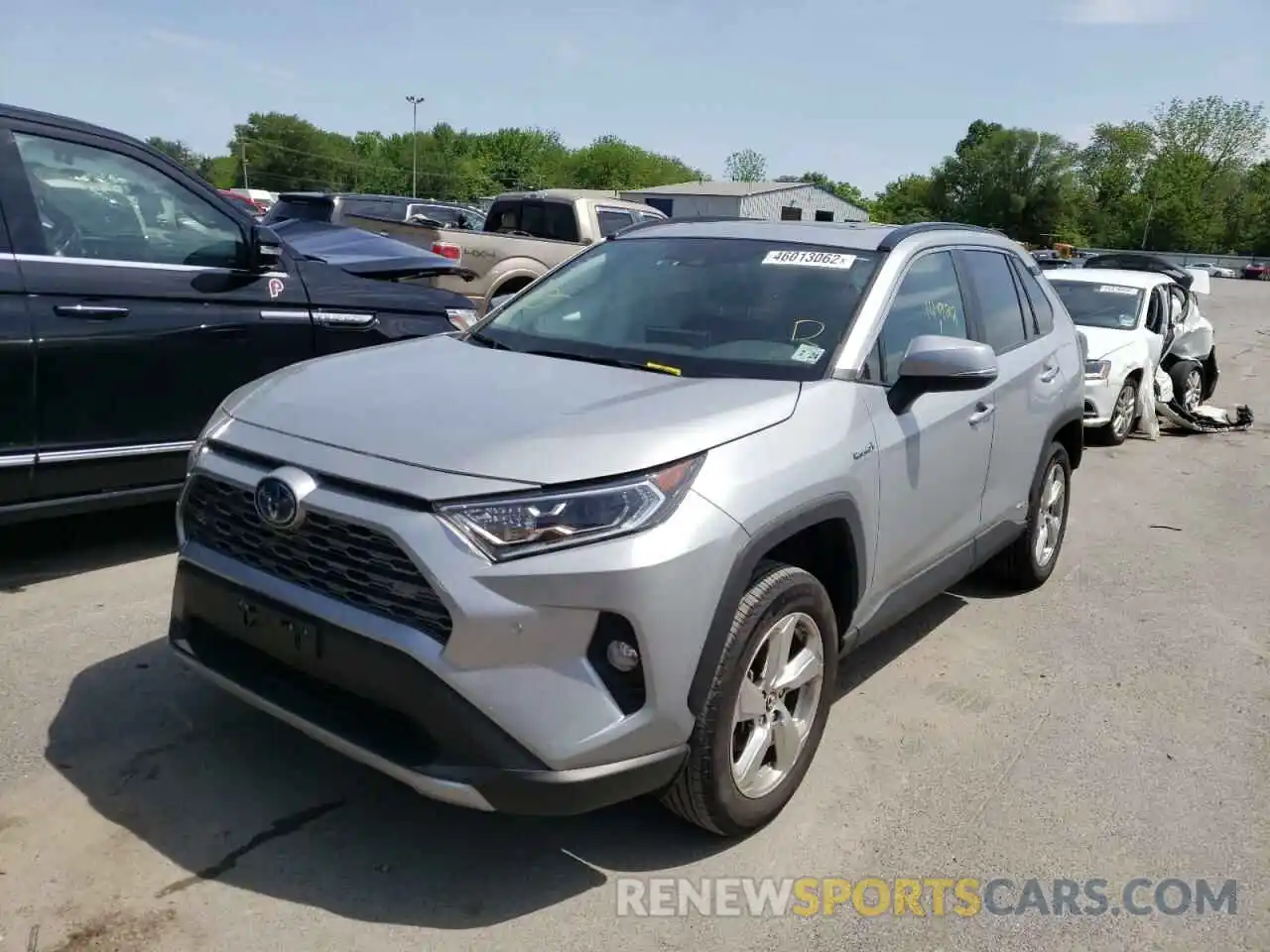 2 Photograph of a damaged car 2T3DWRFVXKW014302 TOYOTA RAV4 2019