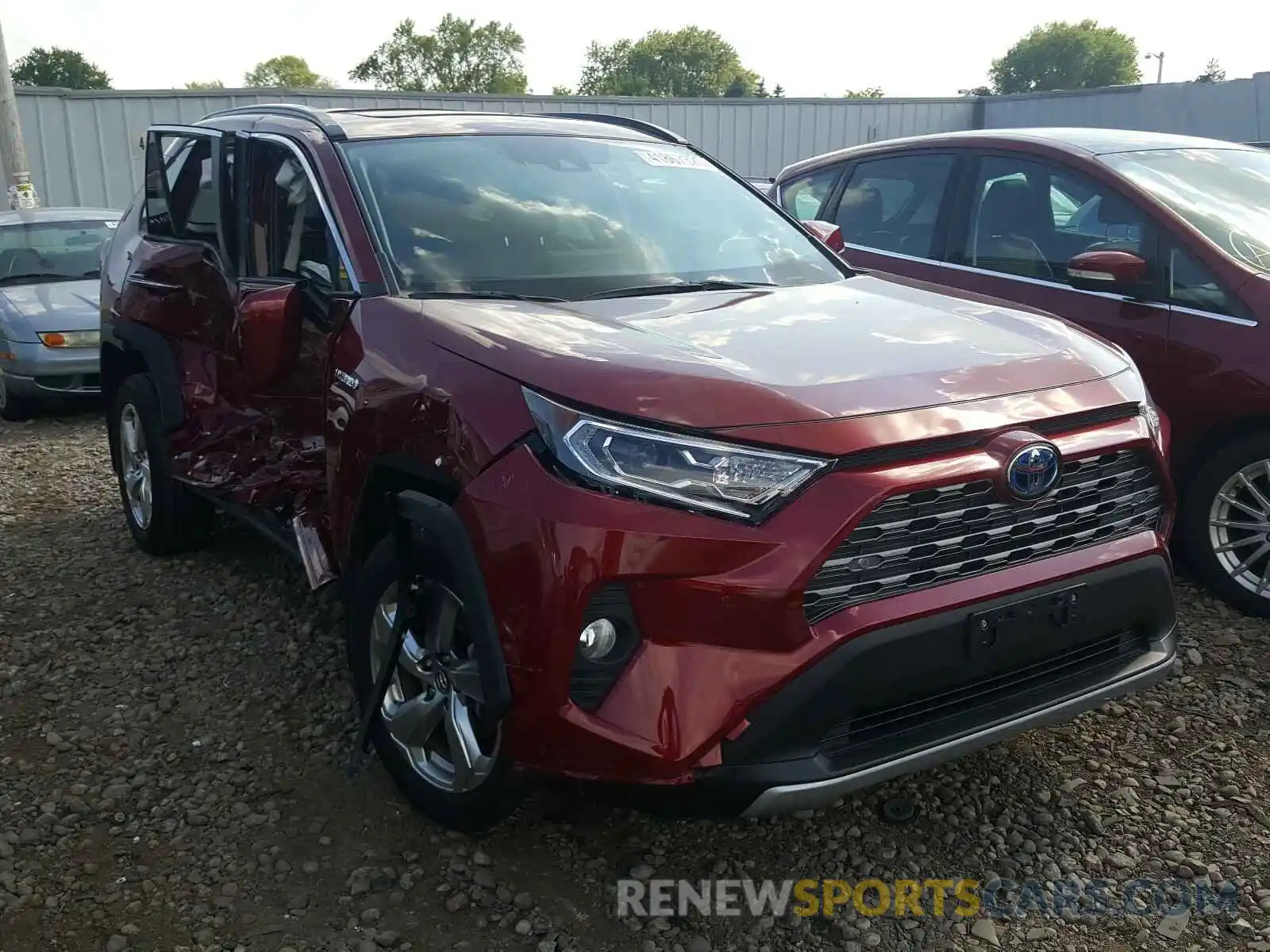 1 Photograph of a damaged car 2T3DWRFVXKW023906 TOYOTA RAV4 2019