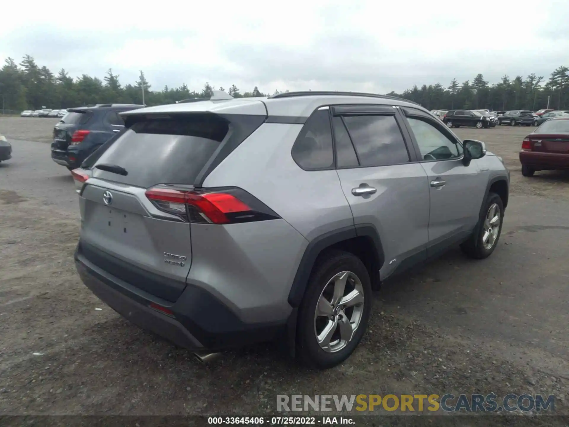 4 Photograph of a damaged car 2T3DWRFVXKW046344 TOYOTA RAV4 2019