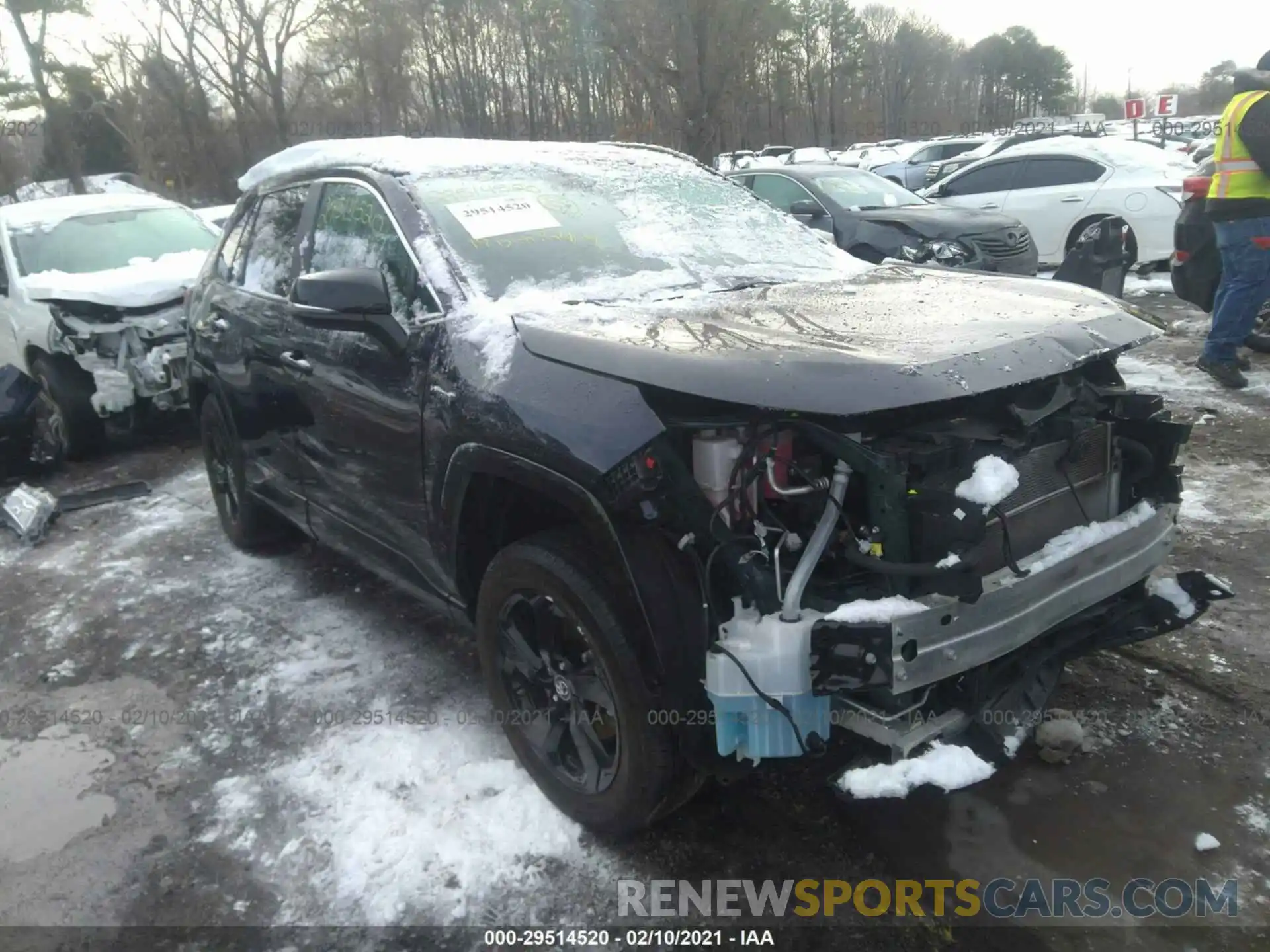 1 Photograph of a damaged car 2T3EWRFV0KW024048 TOYOTA RAV4 2019