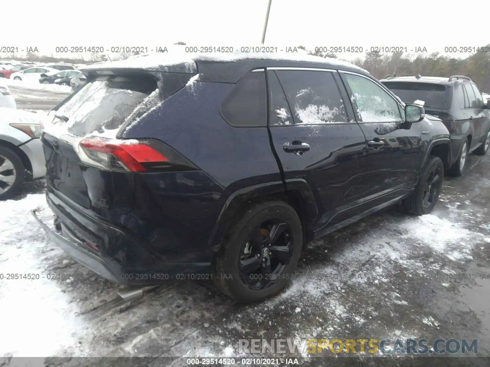 4 Photograph of a damaged car 2T3EWRFV0KW024048 TOYOTA RAV4 2019