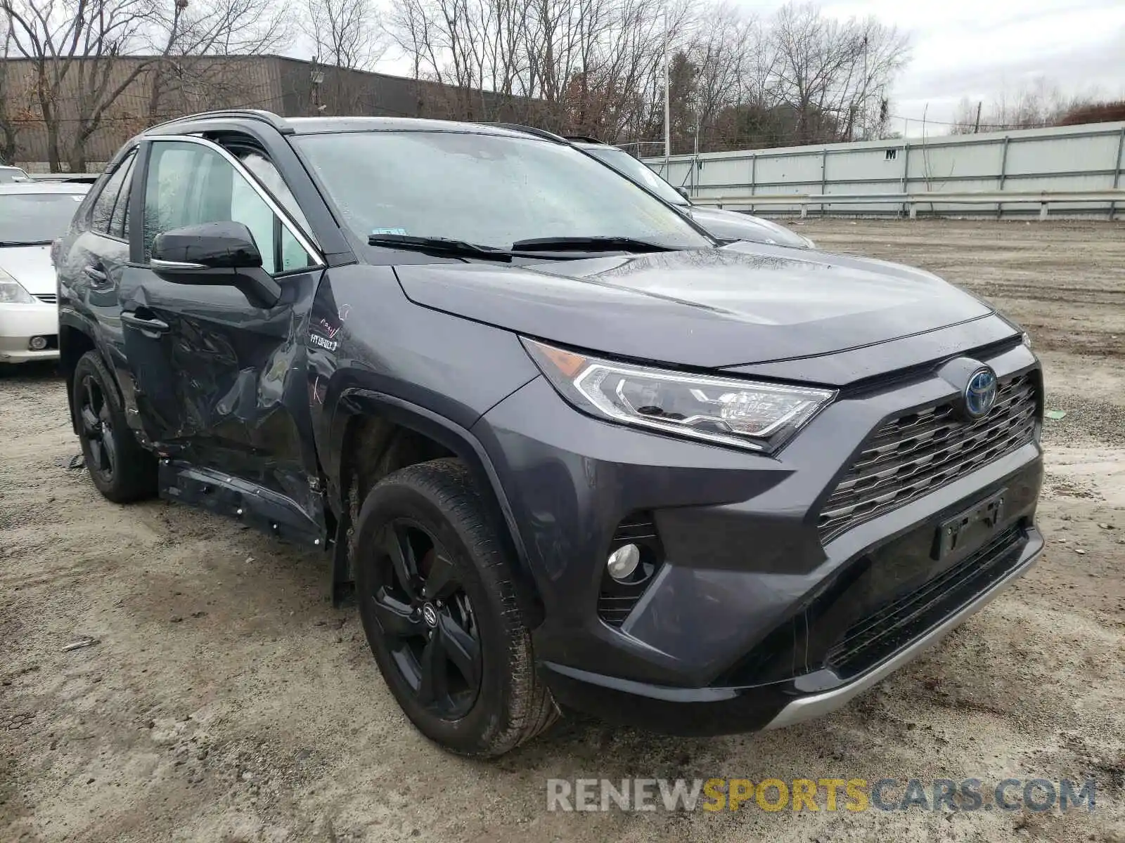 1 Photograph of a damaged car 2T3EWRFV1KW010613 TOYOTA RAV4 2019