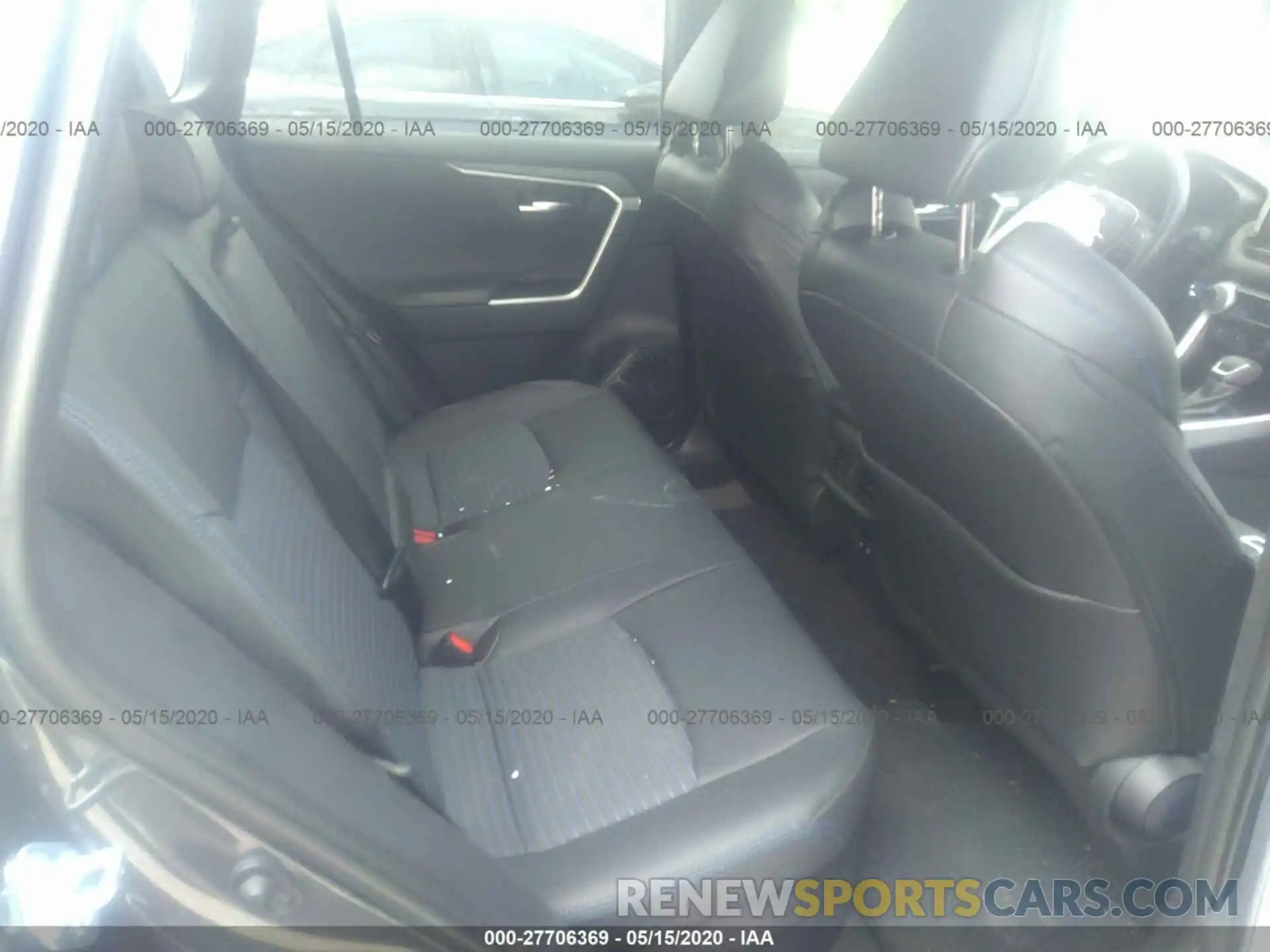 8 Photograph of a damaged car 2T3EWRFV1KW042235 TOYOTA RAV4 2019