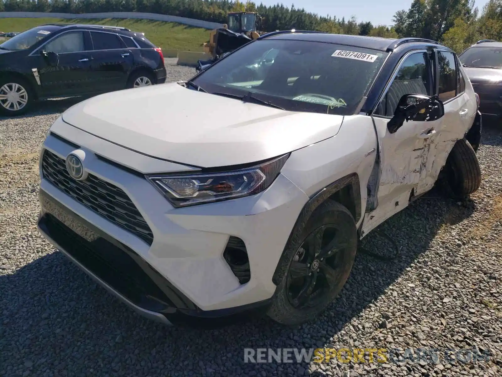 2 Photograph of a damaged car 2T3EWRFV2KW013701 TOYOTA RAV4 2019