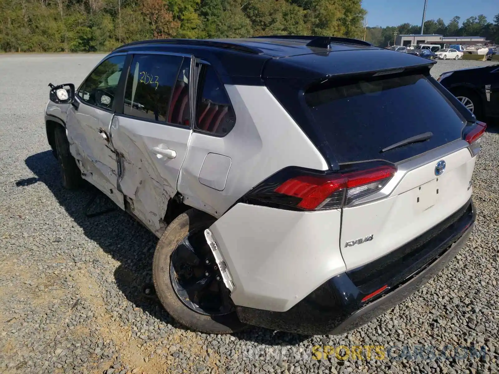 3 Photograph of a damaged car 2T3EWRFV2KW013701 TOYOTA RAV4 2019