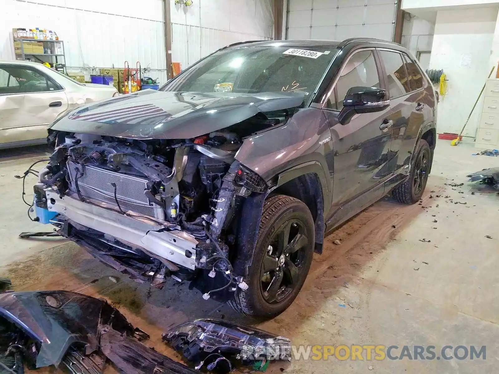 2 Photograph of a damaged car 2T3EWRFV2KW030806 TOYOTA RAV4 2019