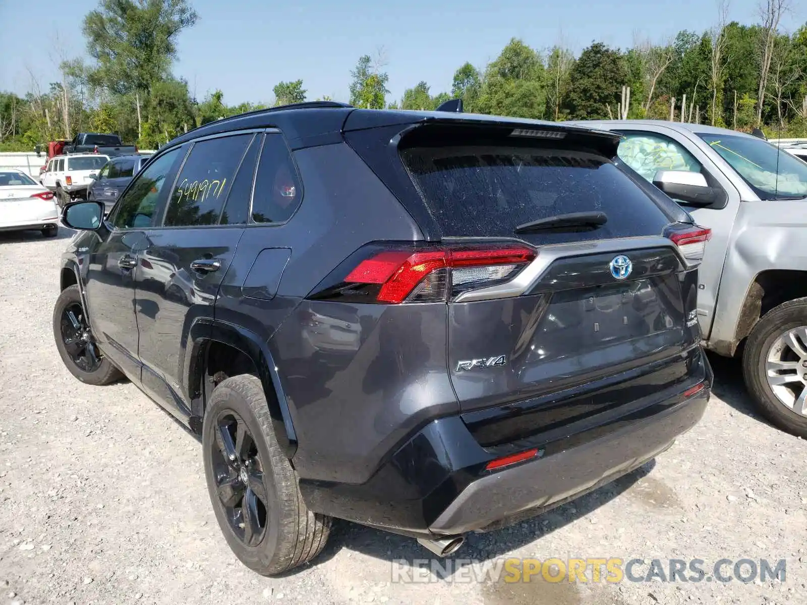 3 Photograph of a damaged car 2T3EWRFV2KW035861 TOYOTA RAV4 2019