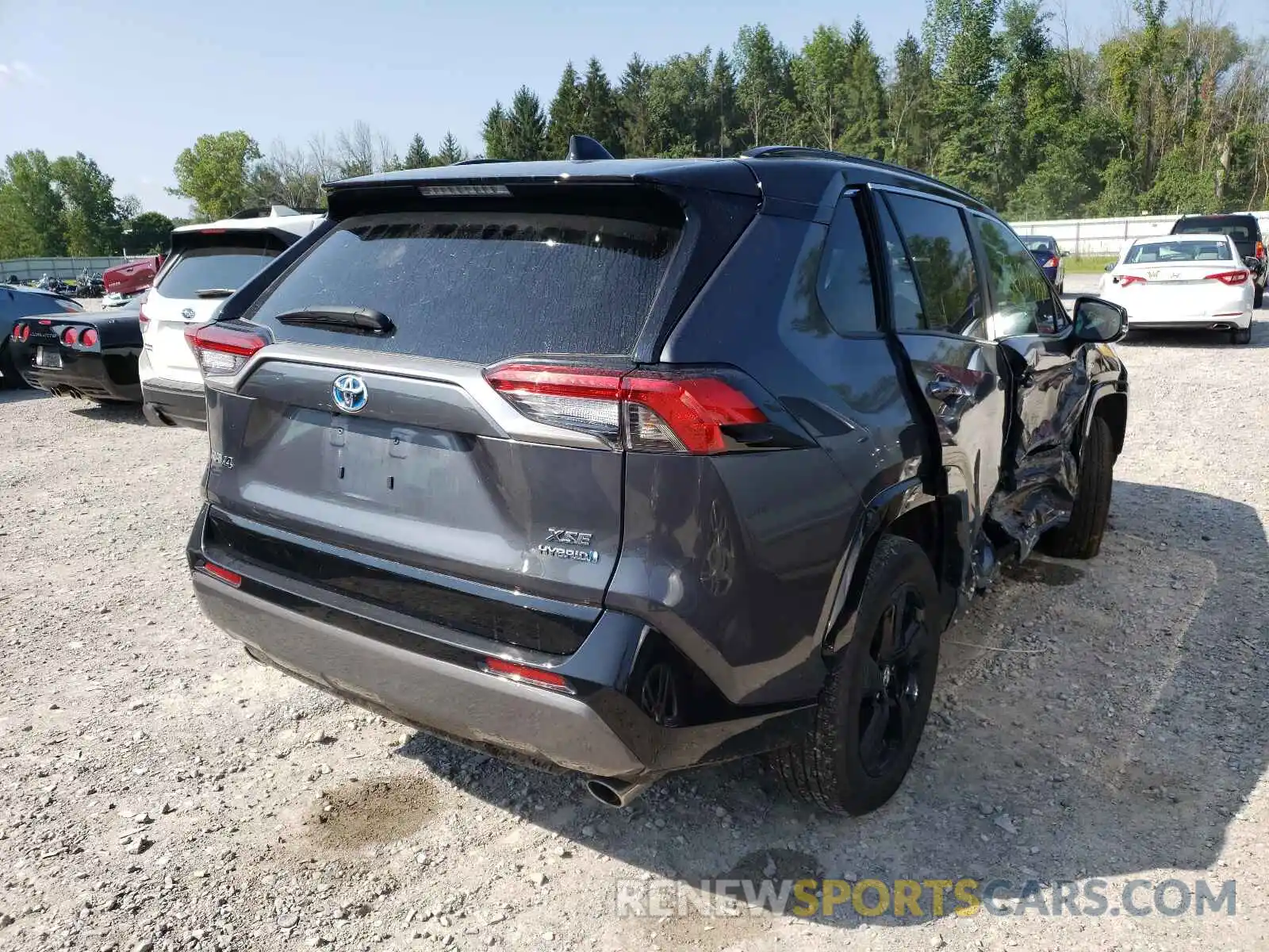 4 Photograph of a damaged car 2T3EWRFV2KW035861 TOYOTA RAV4 2019