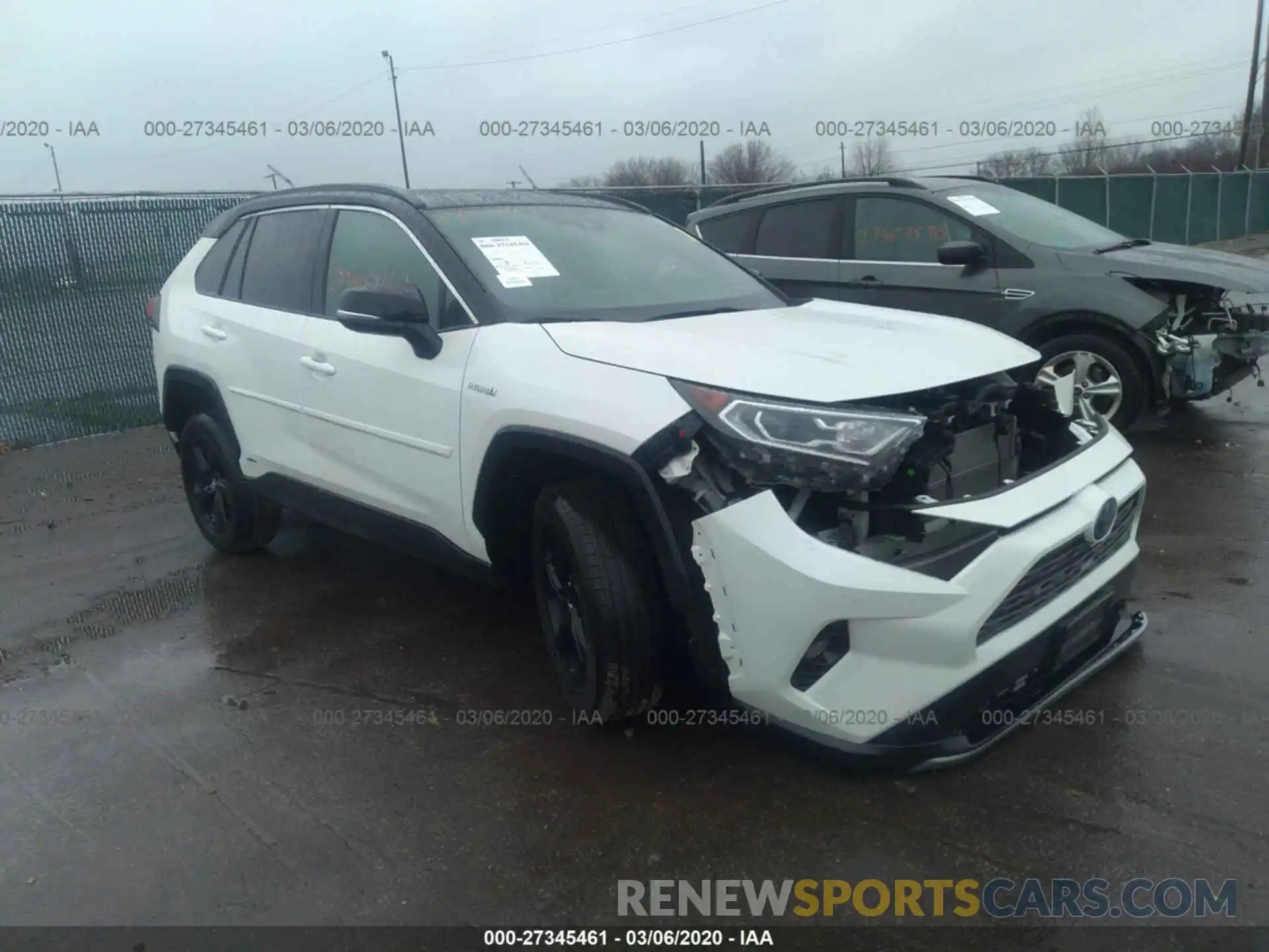 1 Photograph of a damaged car 2T3EWRFV2KW036895 TOYOTA RAV4 2019