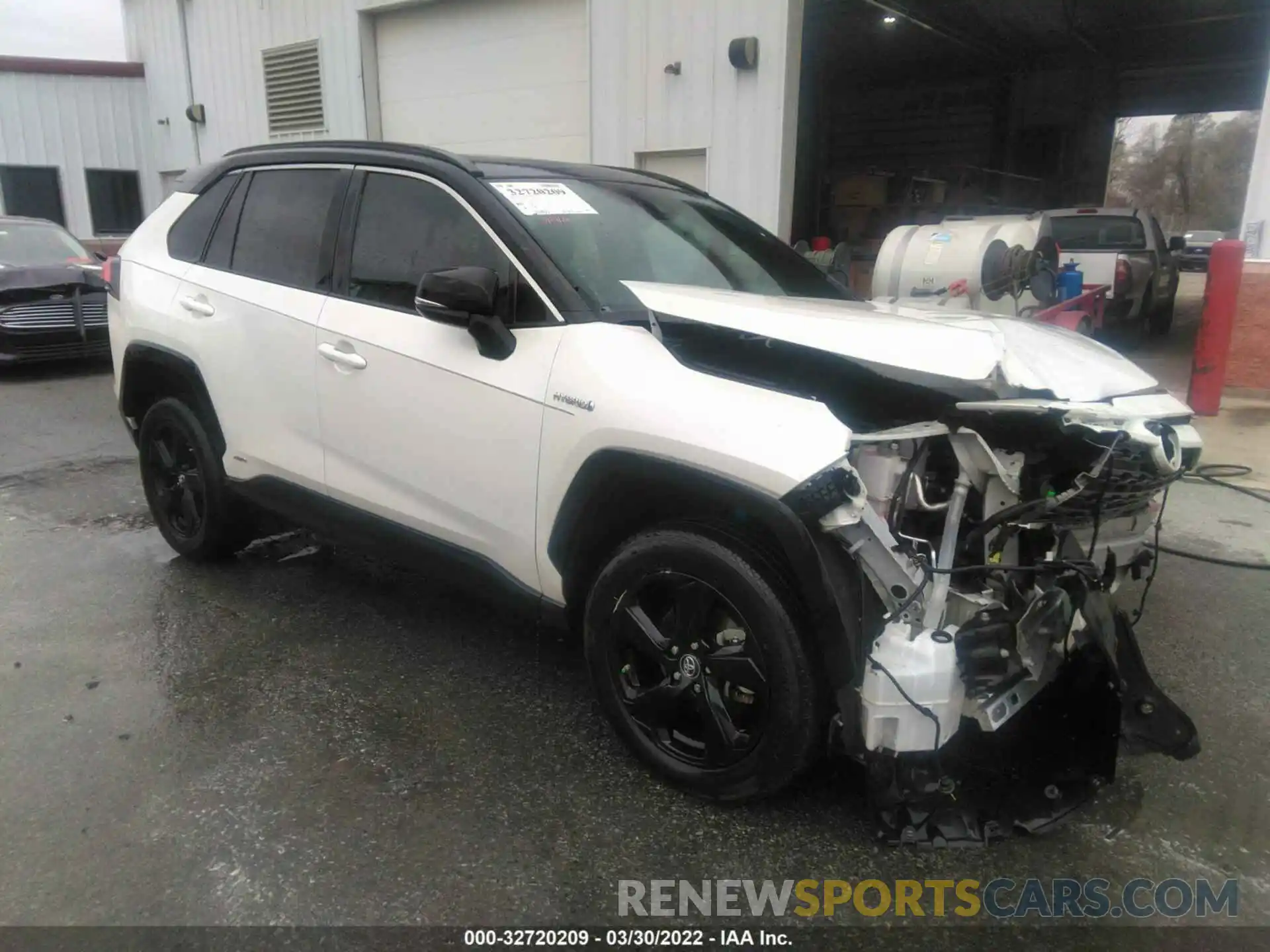 1 Photograph of a damaged car 2T3EWRFV2KW038579 TOYOTA RAV4 2019