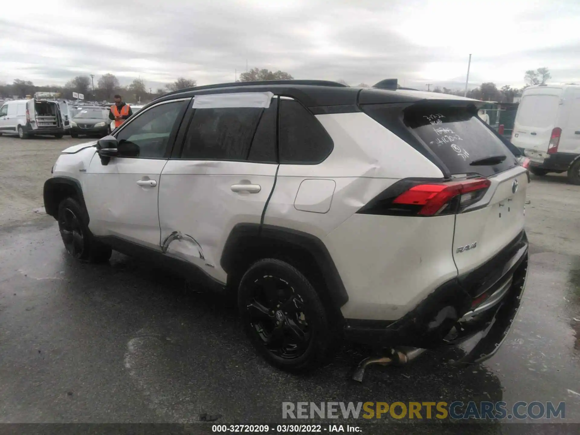 3 Фотография поврежденного автомобиля 2T3EWRFV2KW038579 TOYOTA RAV4 2019