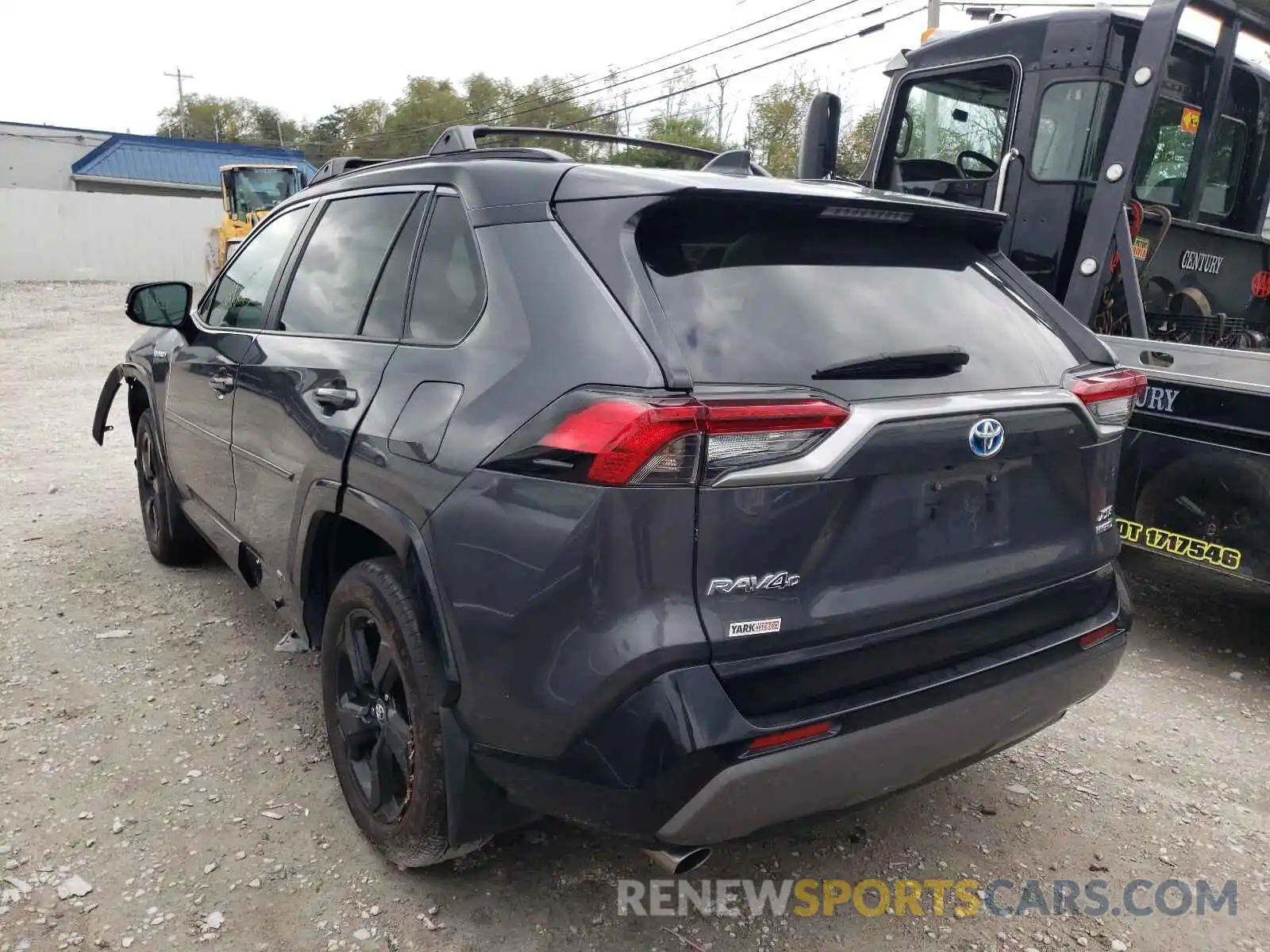 3 Photograph of a damaged car 2T3EWRFV3KW009236 TOYOTA RAV4 2019