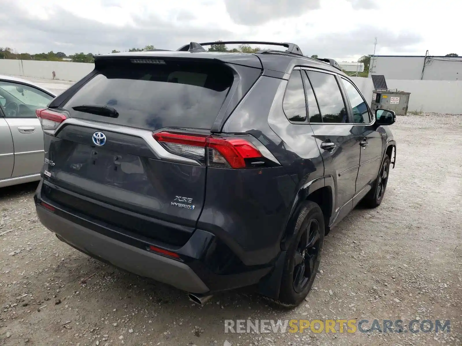 4 Photograph of a damaged car 2T3EWRFV3KW009236 TOYOTA RAV4 2019