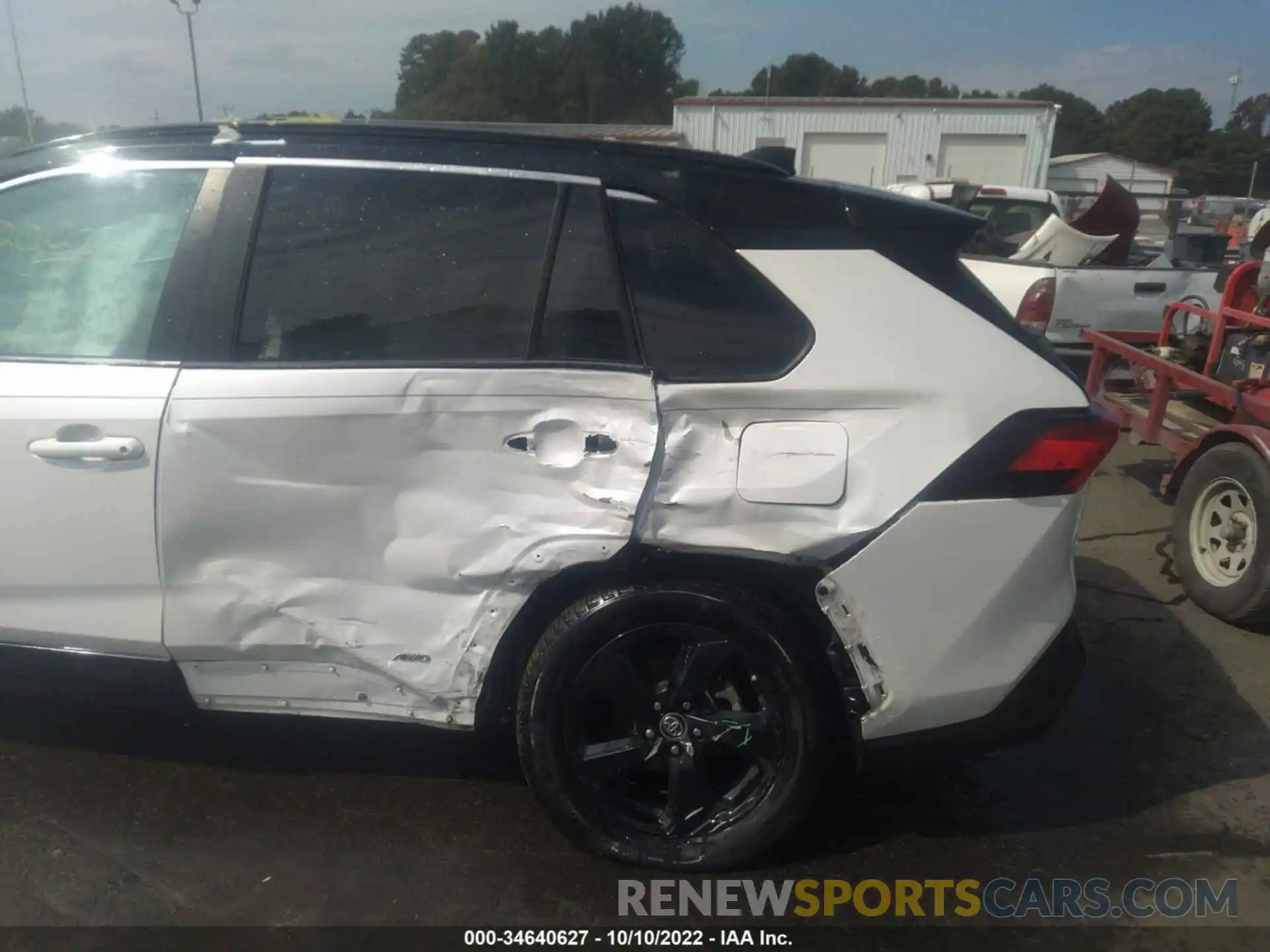 6 Photograph of a damaged car 2T3EWRFV3KW009382 TOYOTA RAV4 2019