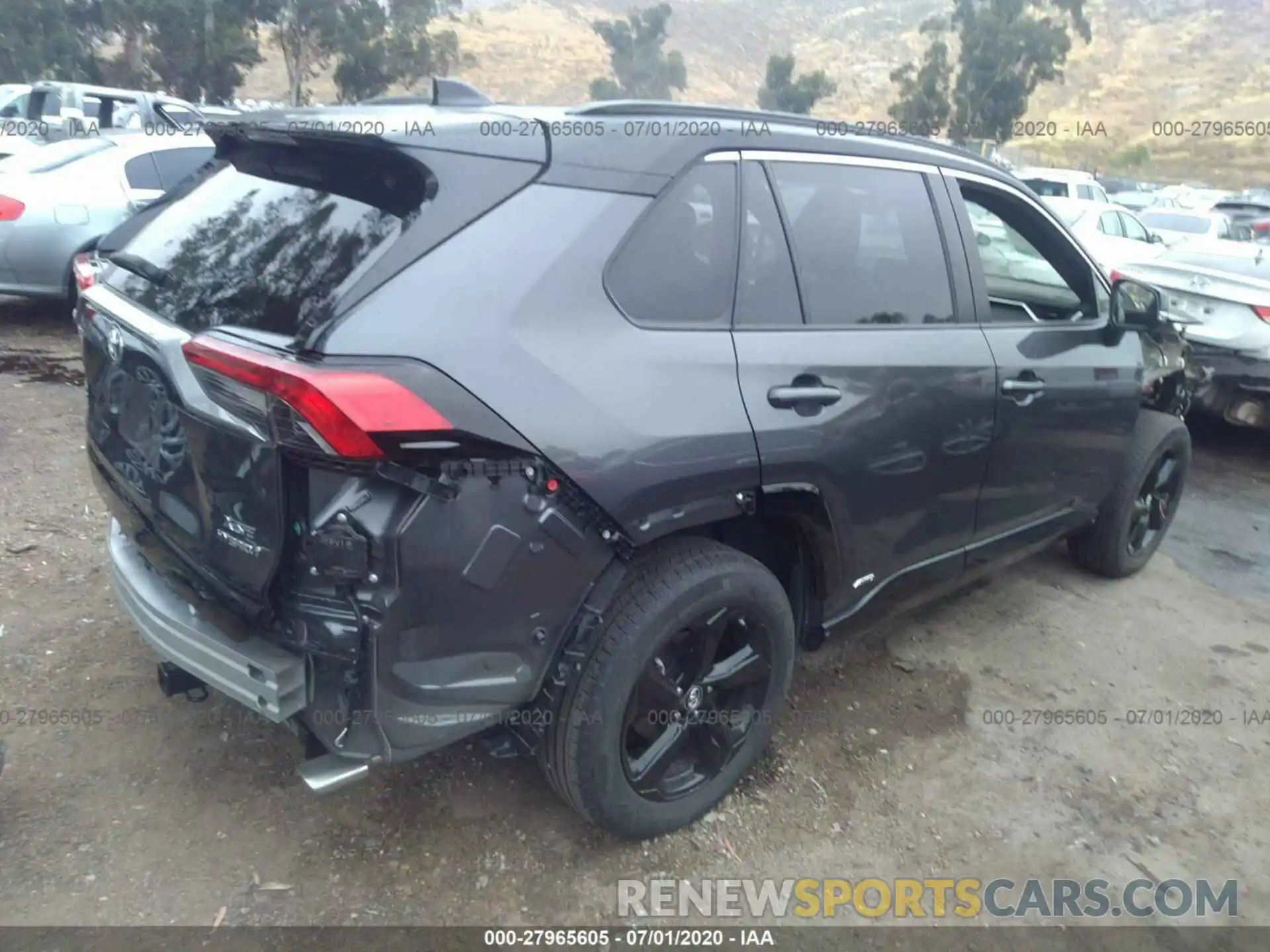 4 Photograph of a damaged car 2T3EWRFV3KW014498 TOYOTA RAV4 2019