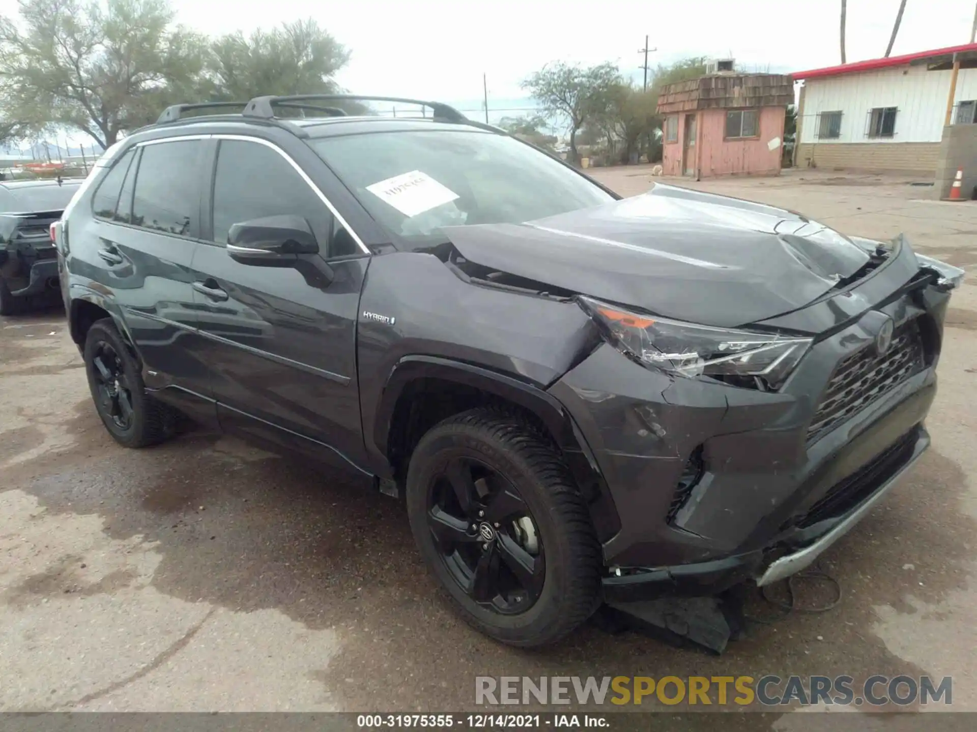 1 Photograph of a damaged car 2T3EWRFV3KW023038 TOYOTA RAV4 2019