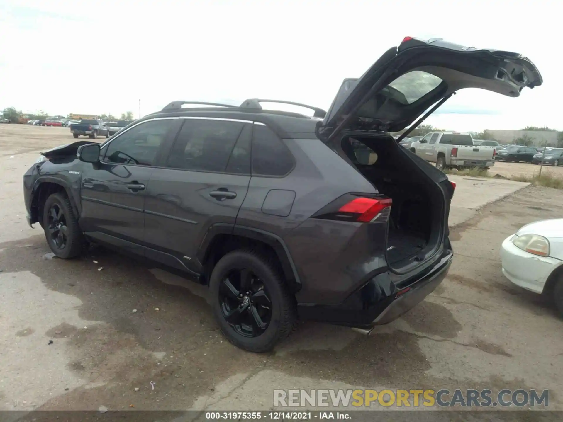 3 Photograph of a damaged car 2T3EWRFV3KW023038 TOYOTA RAV4 2019