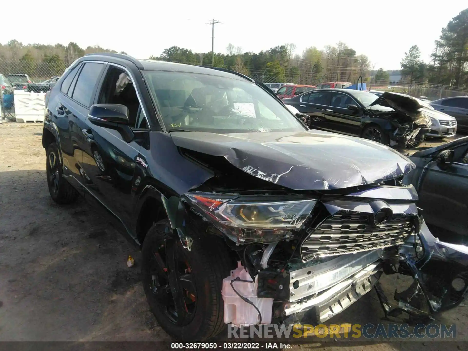 1 Photograph of a damaged car 2T3EWRFV3KW038171 TOYOTA RAV4 2019