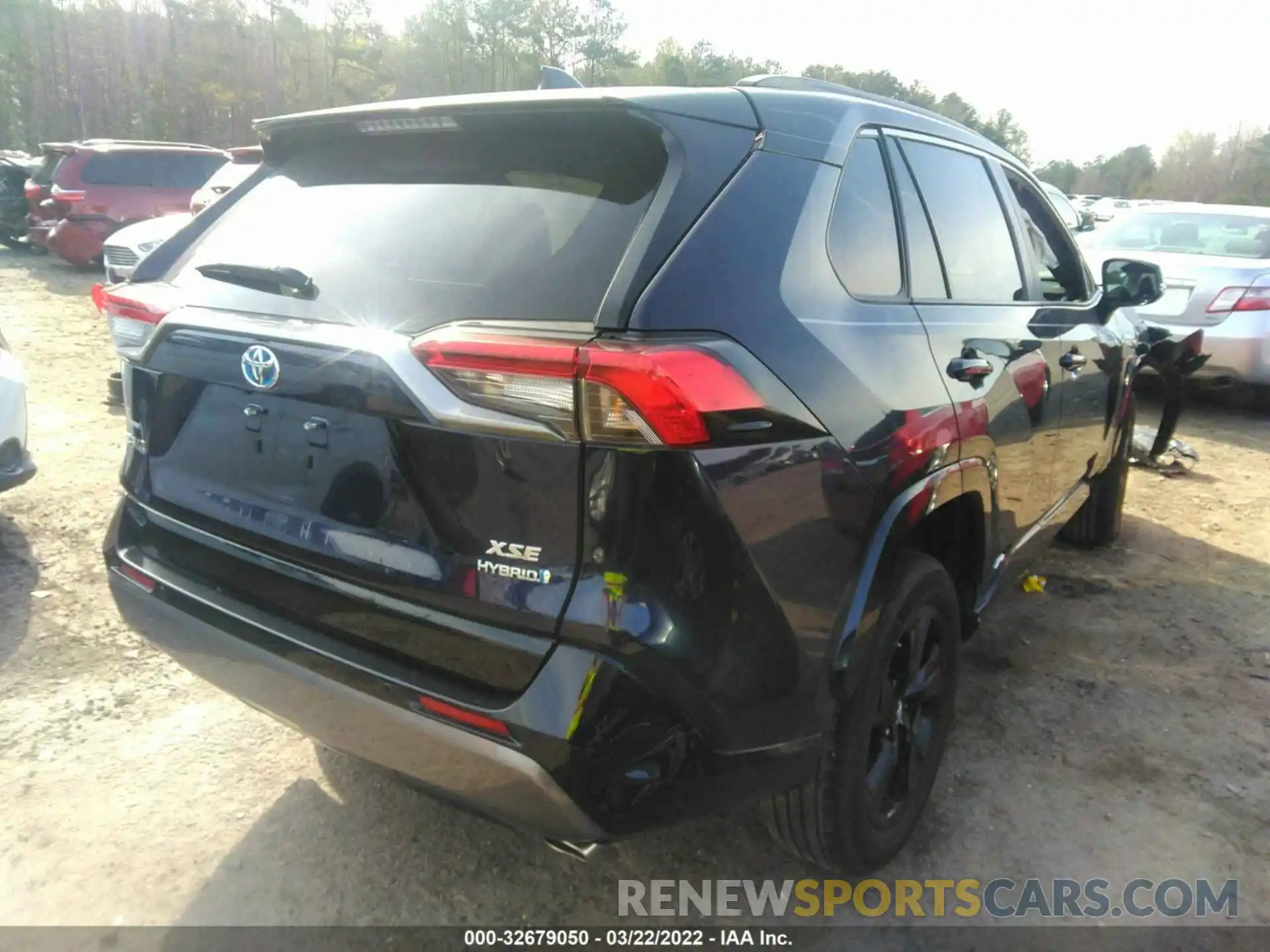 4 Photograph of a damaged car 2T3EWRFV3KW038171 TOYOTA RAV4 2019