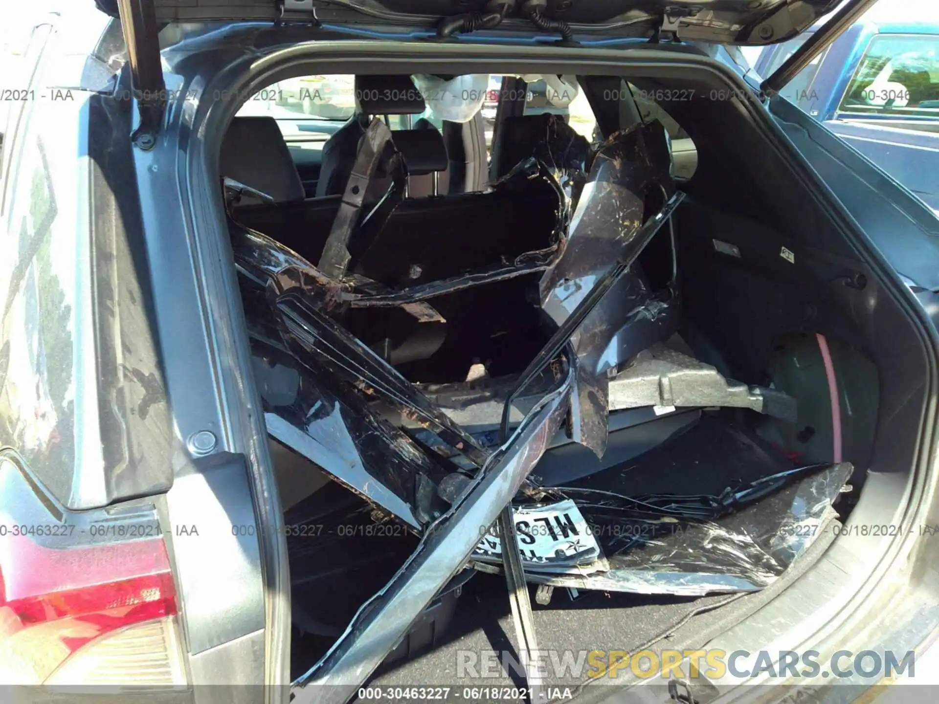 12 Photograph of a damaged car 2T3EWRFV4KW019015 TOYOTA RAV4 2019