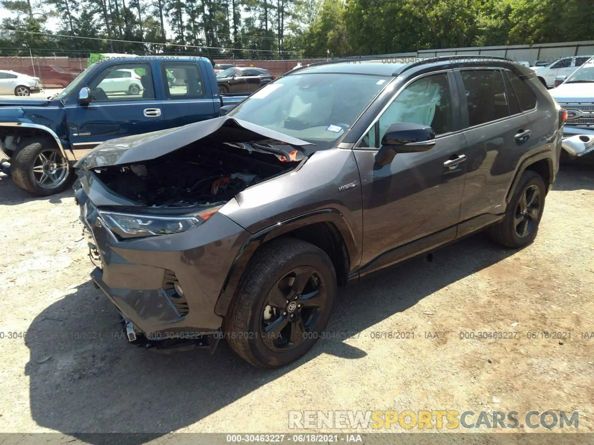 2 Photograph of a damaged car 2T3EWRFV4KW019015 TOYOTA RAV4 2019