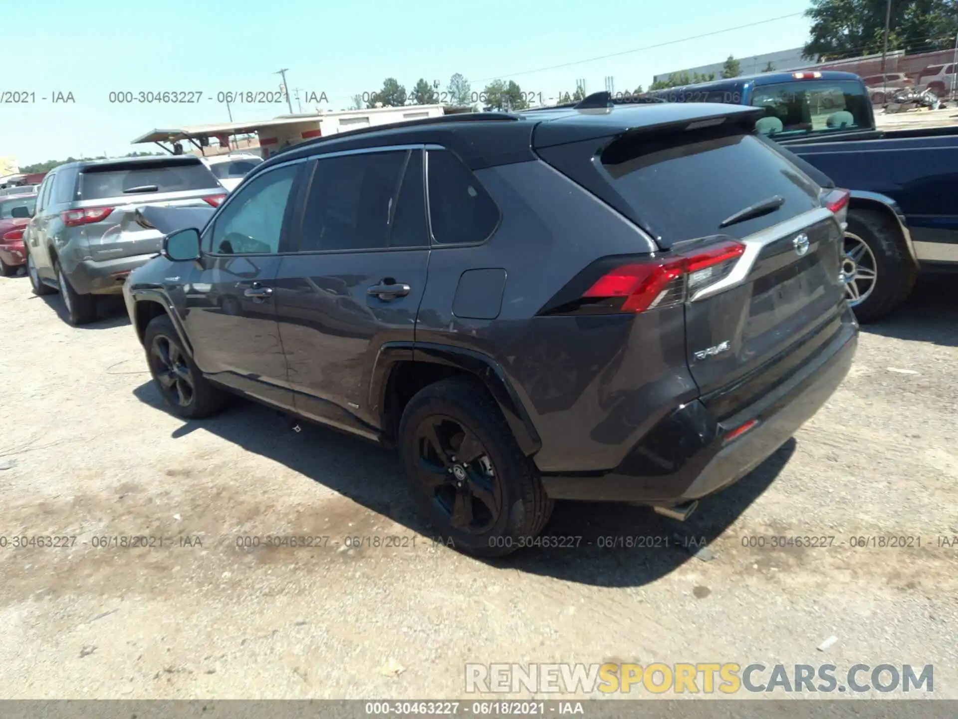 3 Photograph of a damaged car 2T3EWRFV4KW019015 TOYOTA RAV4 2019