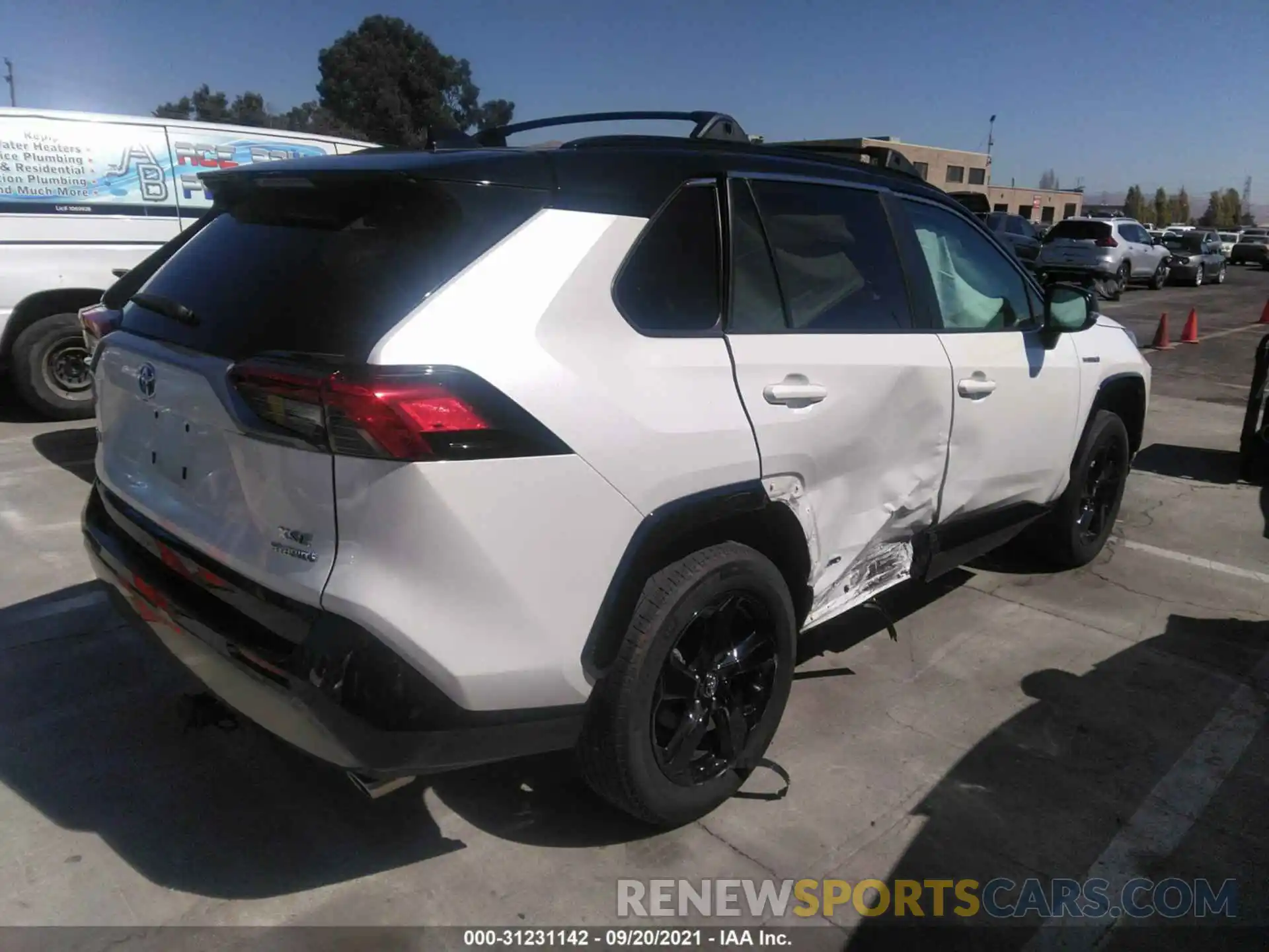 4 Фотография поврежденного автомобиля 2T3EWRFV4KW022044 TOYOTA RAV4 2019