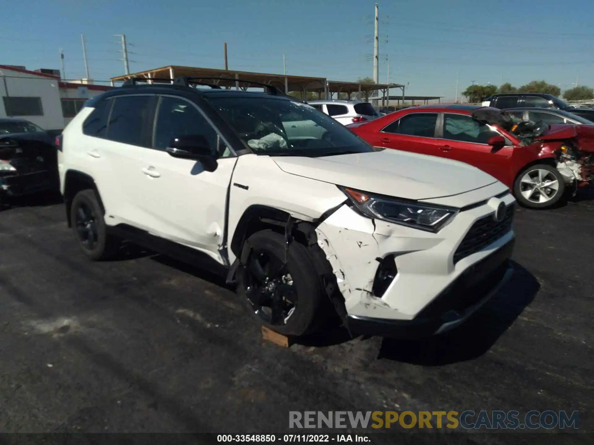 1 Photograph of a damaged car 2T3EWRFV4KW027728 TOYOTA RAV4 2019