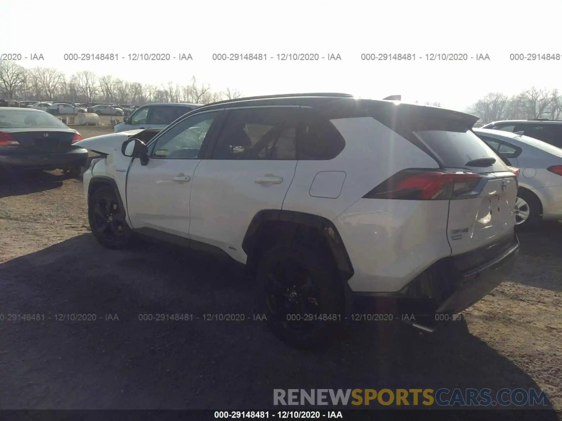 3 Photograph of a damaged car 2T3EWRFV4KW033805 TOYOTA RAV4 2019