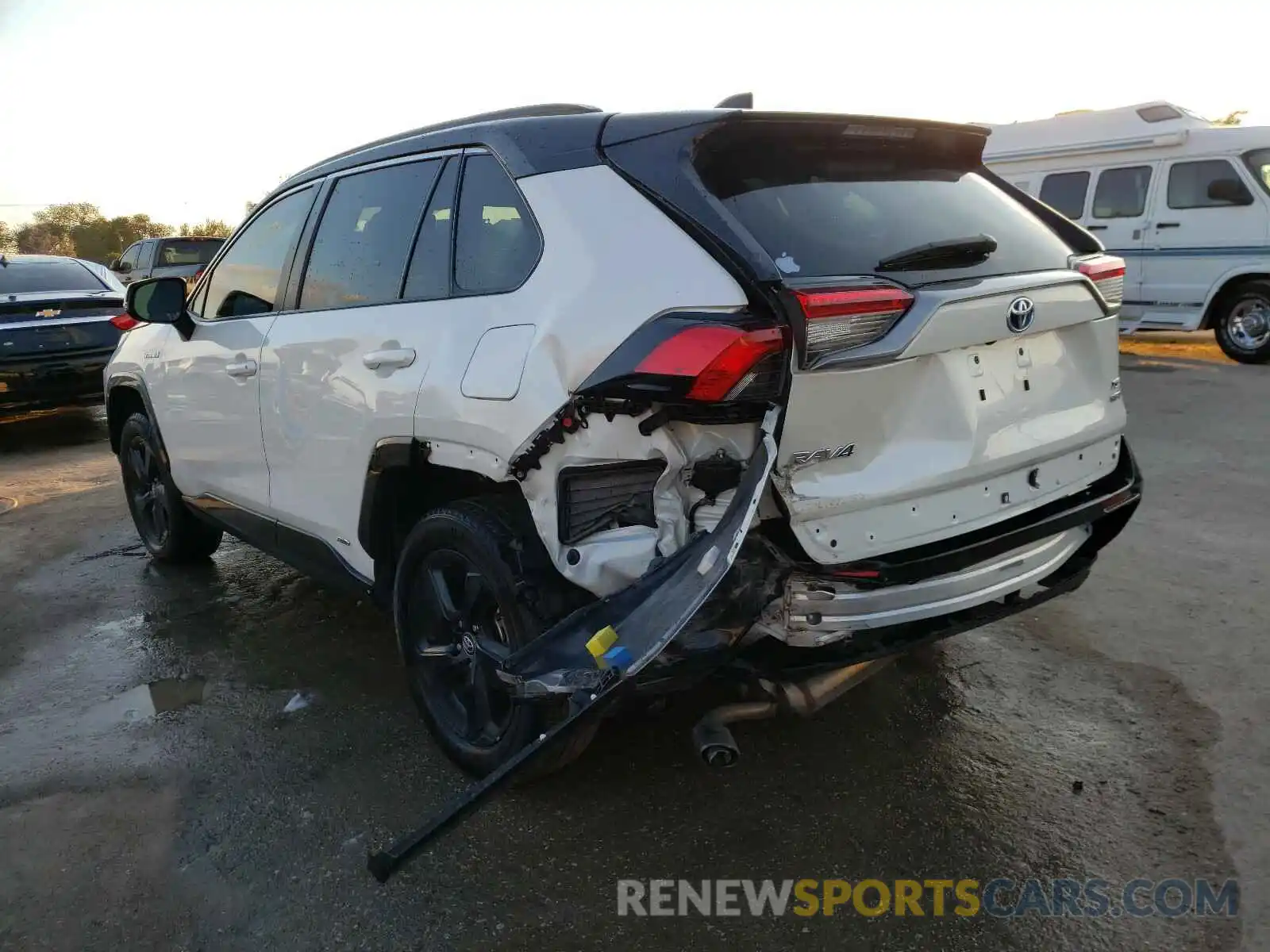 3 Фотография поврежденного автомобиля 2T3EWRFV4KW041662 TOYOTA RAV4 2019