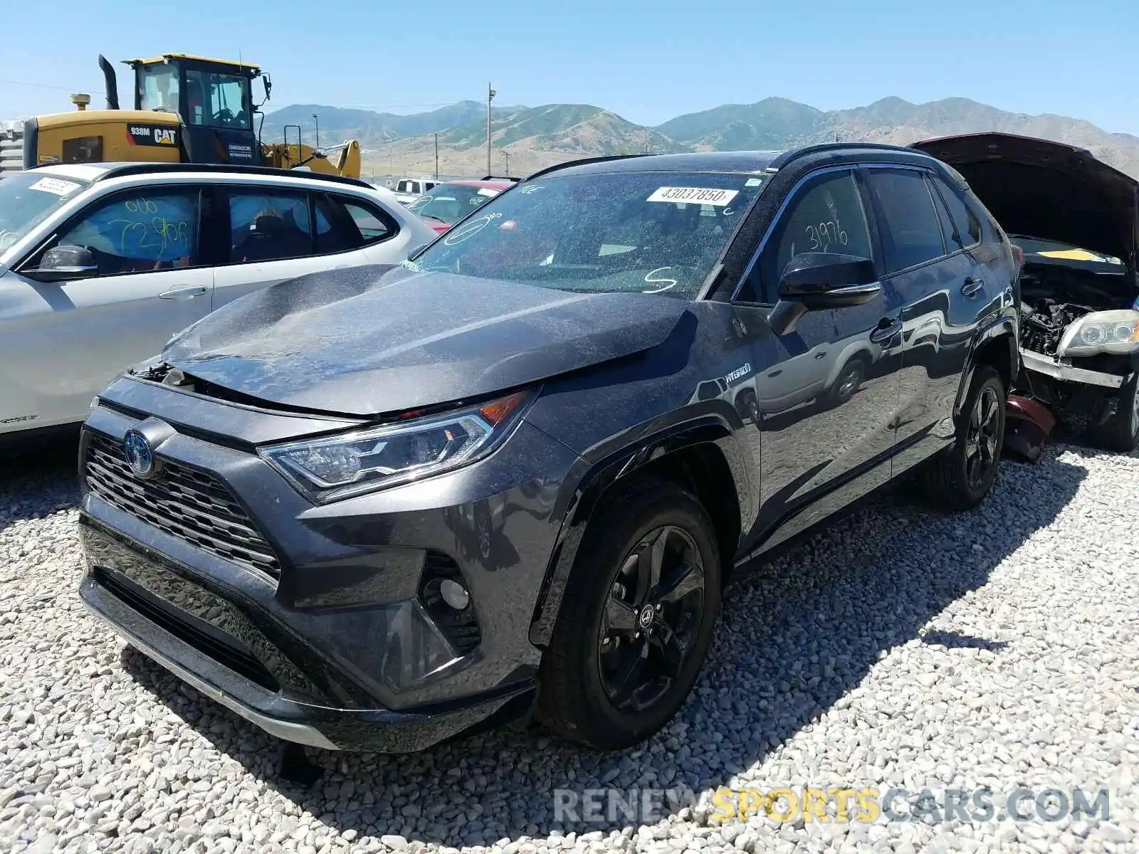 2 Photograph of a damaged car 2T3EWRFV5KW006371 TOYOTA RAV4 2019