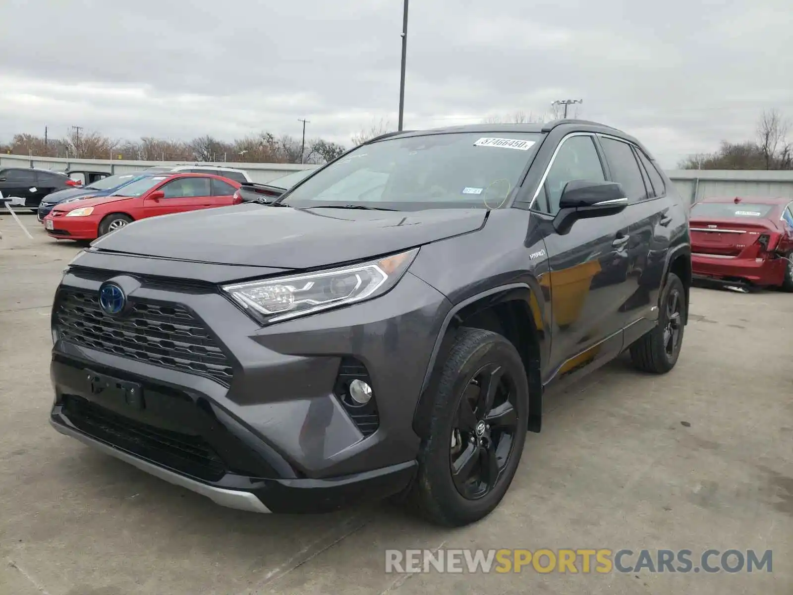 2 Photograph of a damaged car 2T3EWRFV5KW020481 TOYOTA RAV4 2019