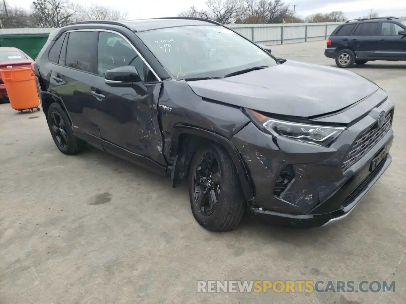 9 Photograph of a damaged car 2T3EWRFV5KW020481 TOYOTA RAV4 2019