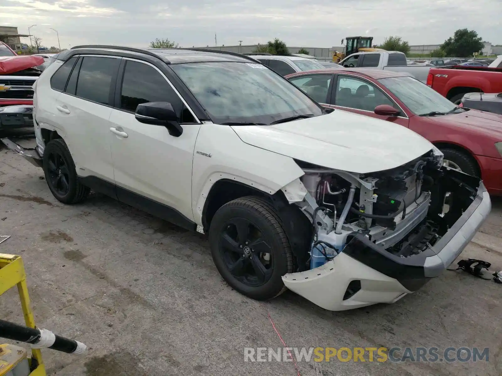 1 Фотография поврежденного автомобиля 2T3EWRFV5KW044330 TOYOTA RAV4 2019