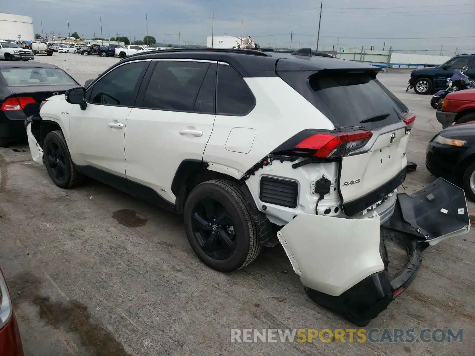 3 Photograph of a damaged car 2T3EWRFV5KW044330 TOYOTA RAV4 2019