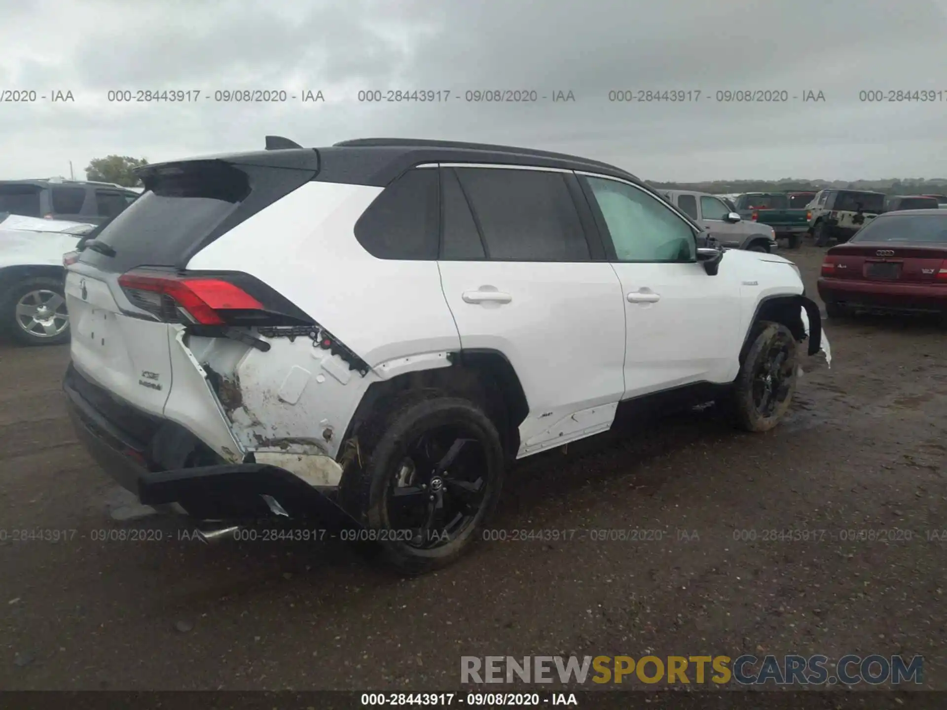 4 Photograph of a damaged car 2T3EWRFV6KW002989 TOYOTA RAV4 2019