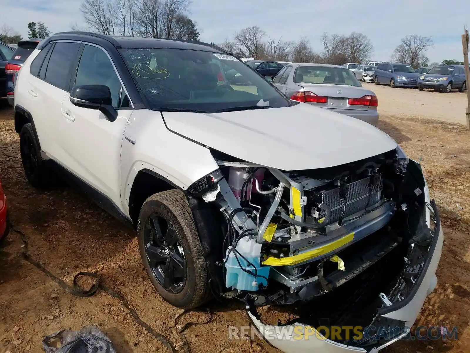 1 Photograph of a damaged car 2T3EWRFV6KW012468 TOYOTA RAV4 2019