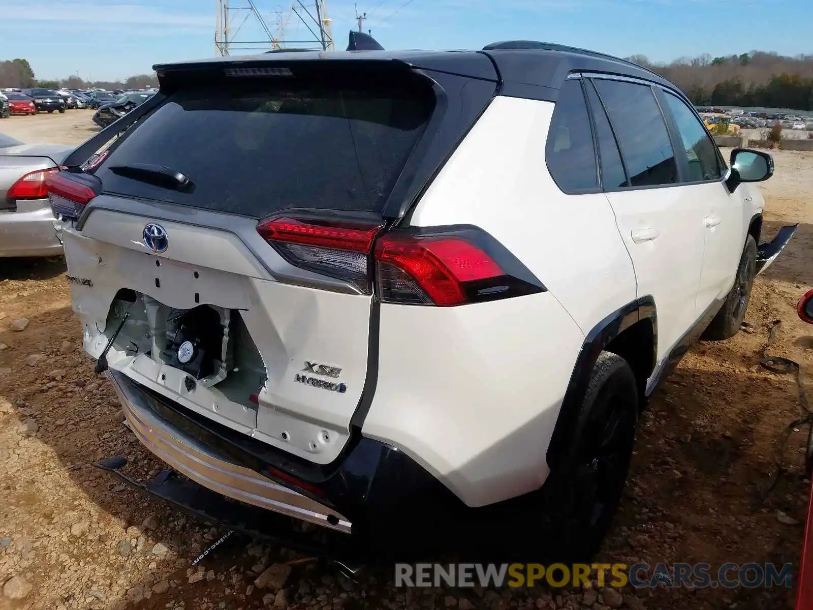 4 Photograph of a damaged car 2T3EWRFV6KW012468 TOYOTA RAV4 2019