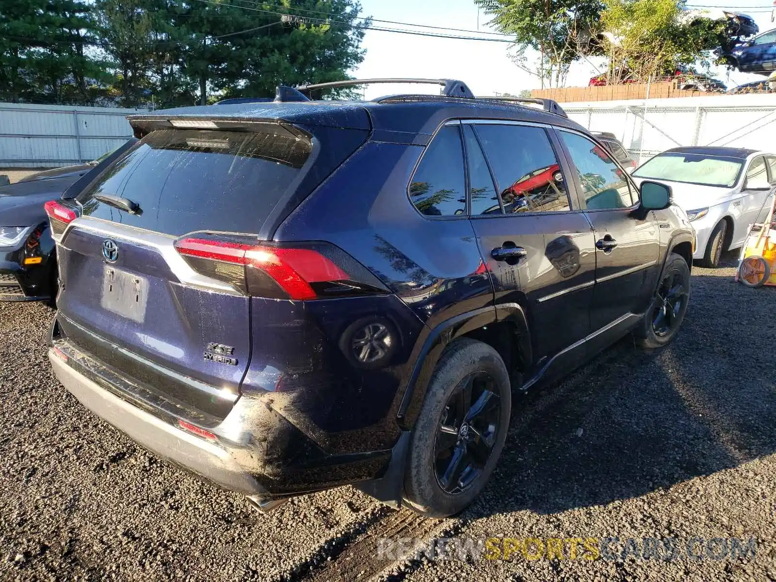 4 Photograph of a damaged car 2T3EWRFV6KW037726 TOYOTA RAV4 2019