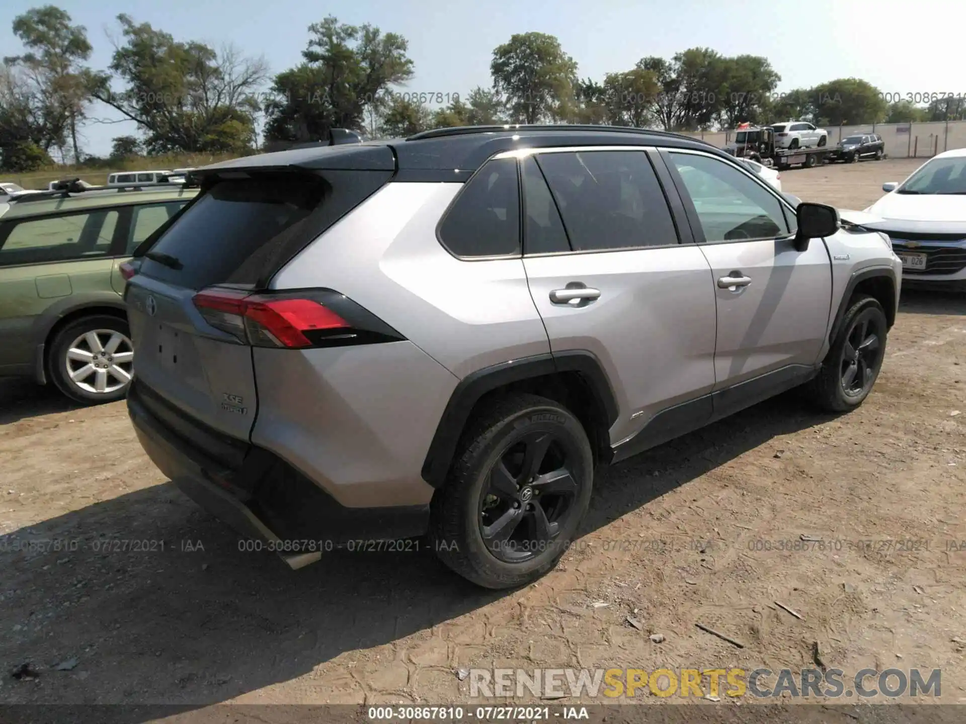 4 Photograph of a damaged car 2T3EWRFV6KW038925 TOYOTA RAV4 2019