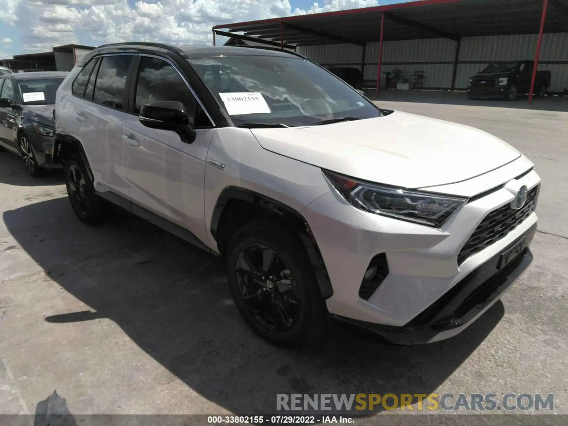 1 Photograph of a damaged car 2T3EWRFV7KW025696 TOYOTA RAV4 2019