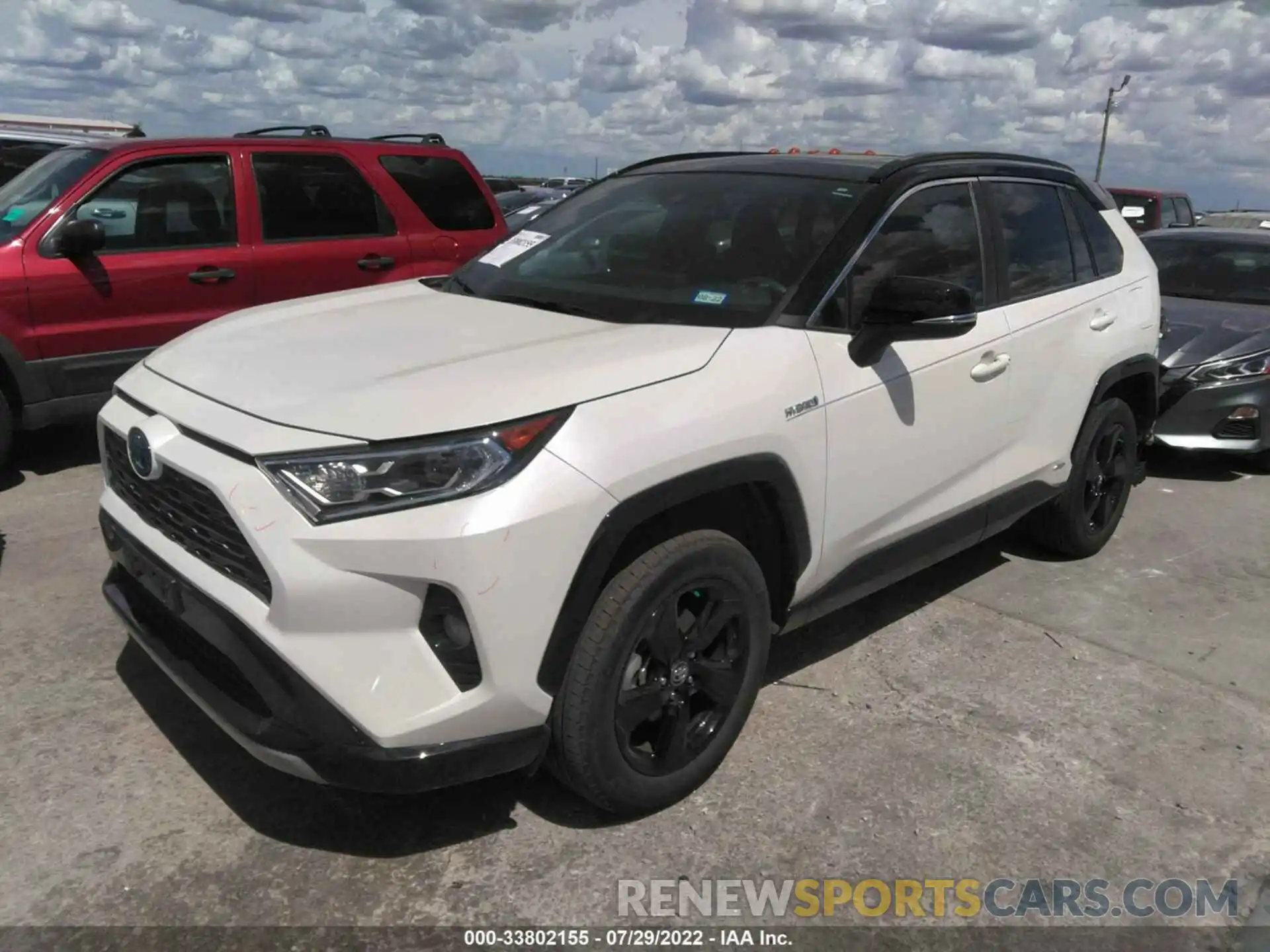 2 Photograph of a damaged car 2T3EWRFV7KW025696 TOYOTA RAV4 2019