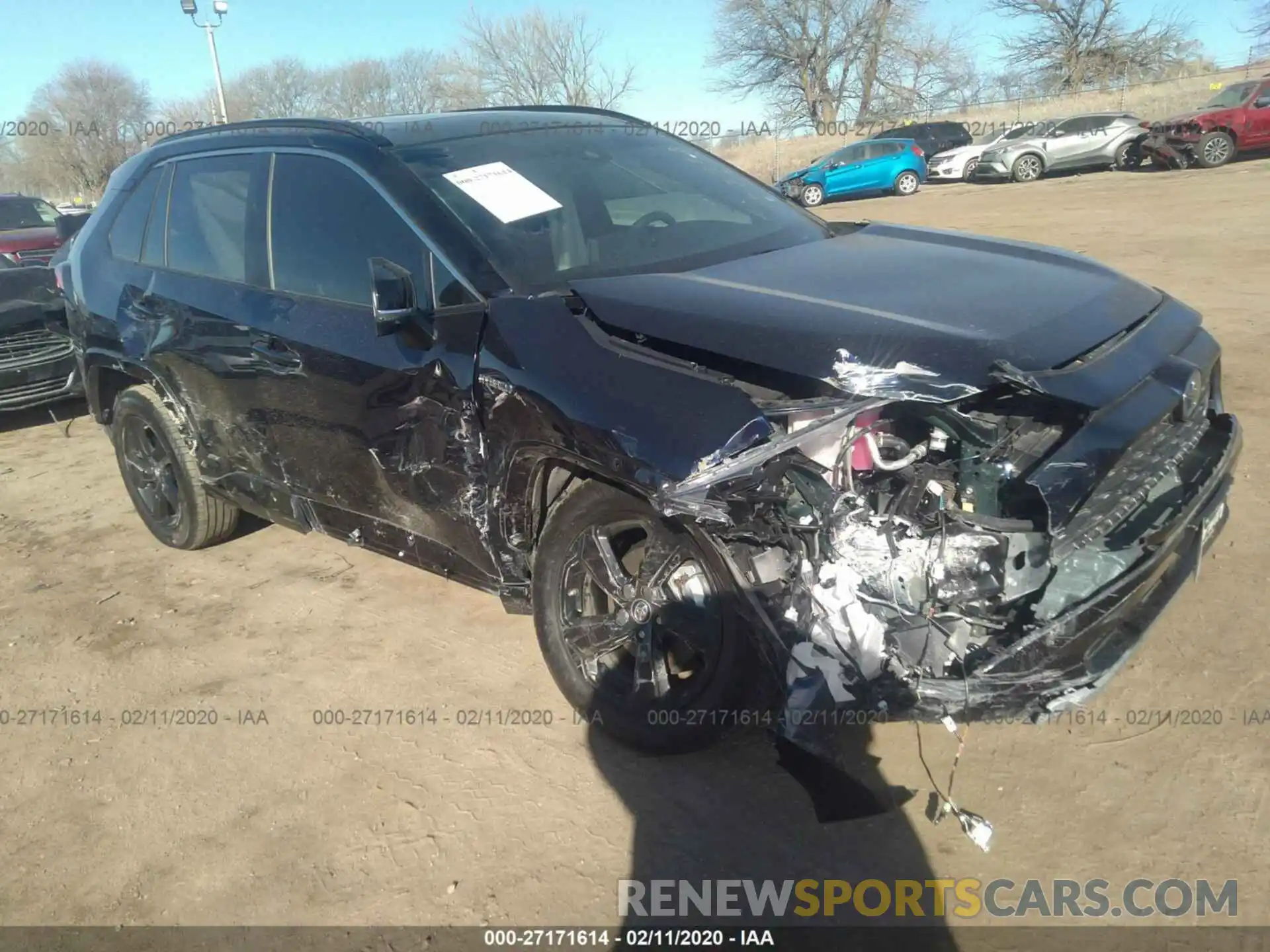 1 Photograph of a damaged car 2T3EWRFV7KW045785 TOYOTA RAV4 2019