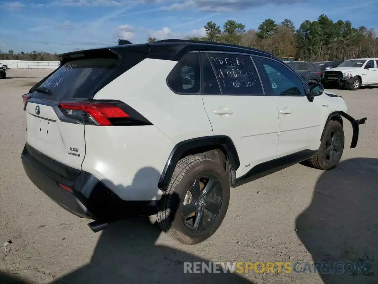 3 Photograph of a damaged car 2T3EWRFV8KW004016 TOYOTA RAV4 2019