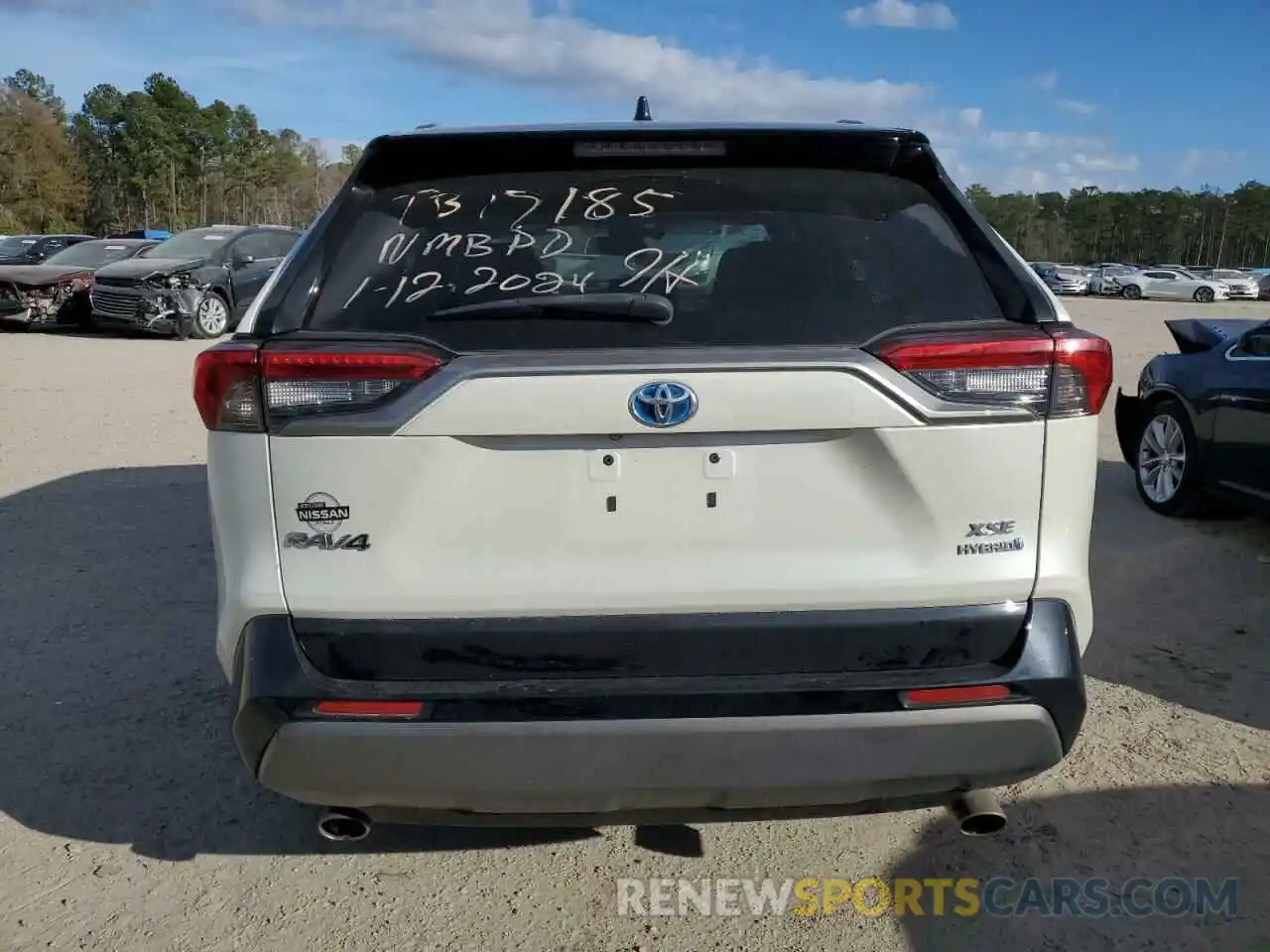 6 Photograph of a damaged car 2T3EWRFV8KW004016 TOYOTA RAV4 2019