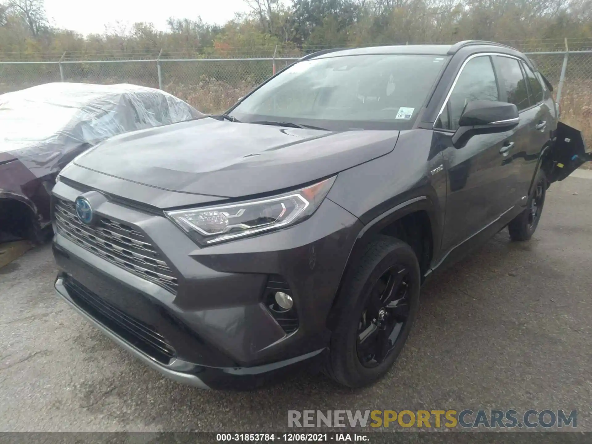 2 Photograph of a damaged car 2T3EWRFV8KW017798 TOYOTA RAV4 2019