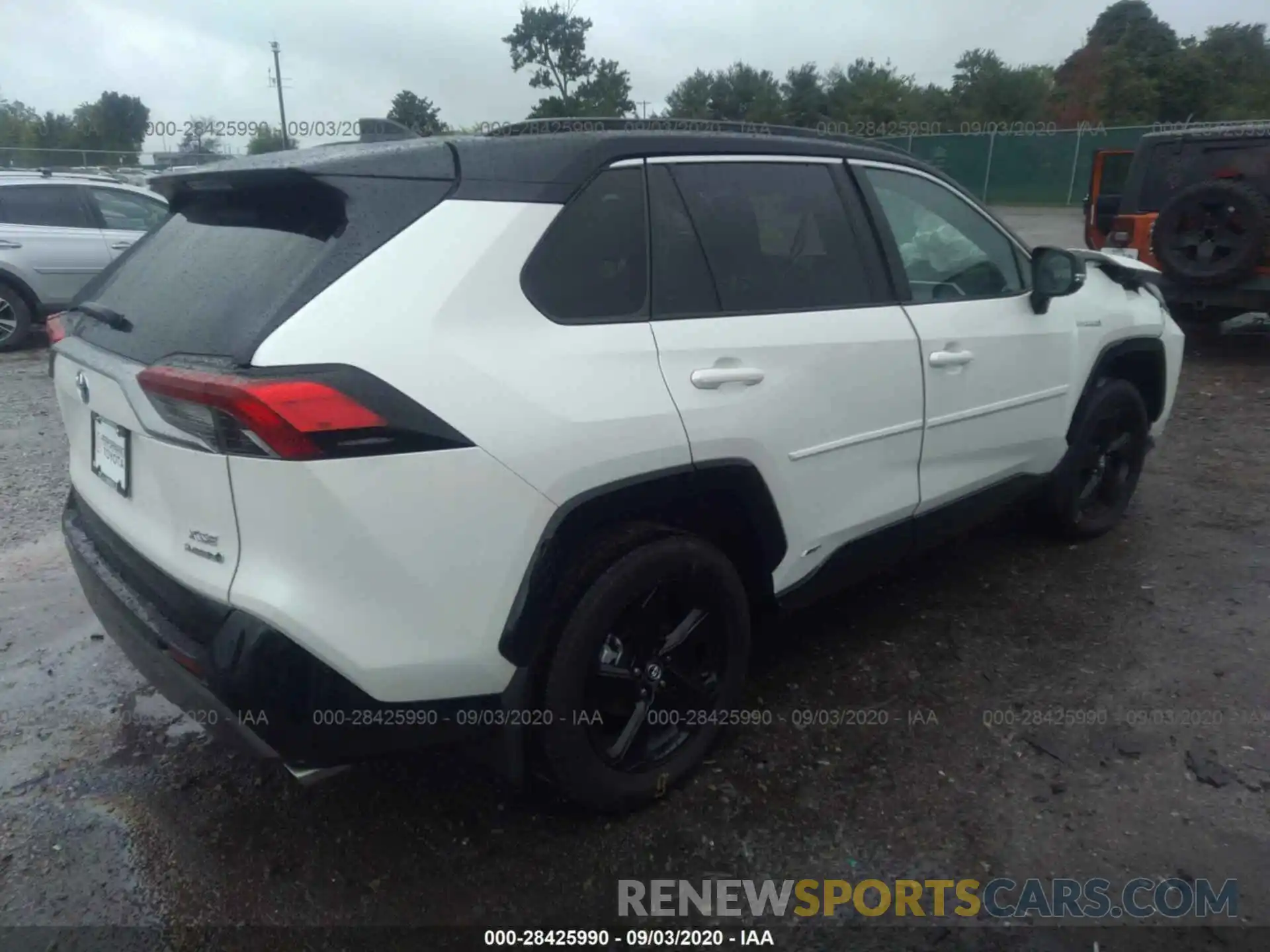 4 Photograph of a damaged car 2T3EWRFV8KW024296 TOYOTA RAV4 2019